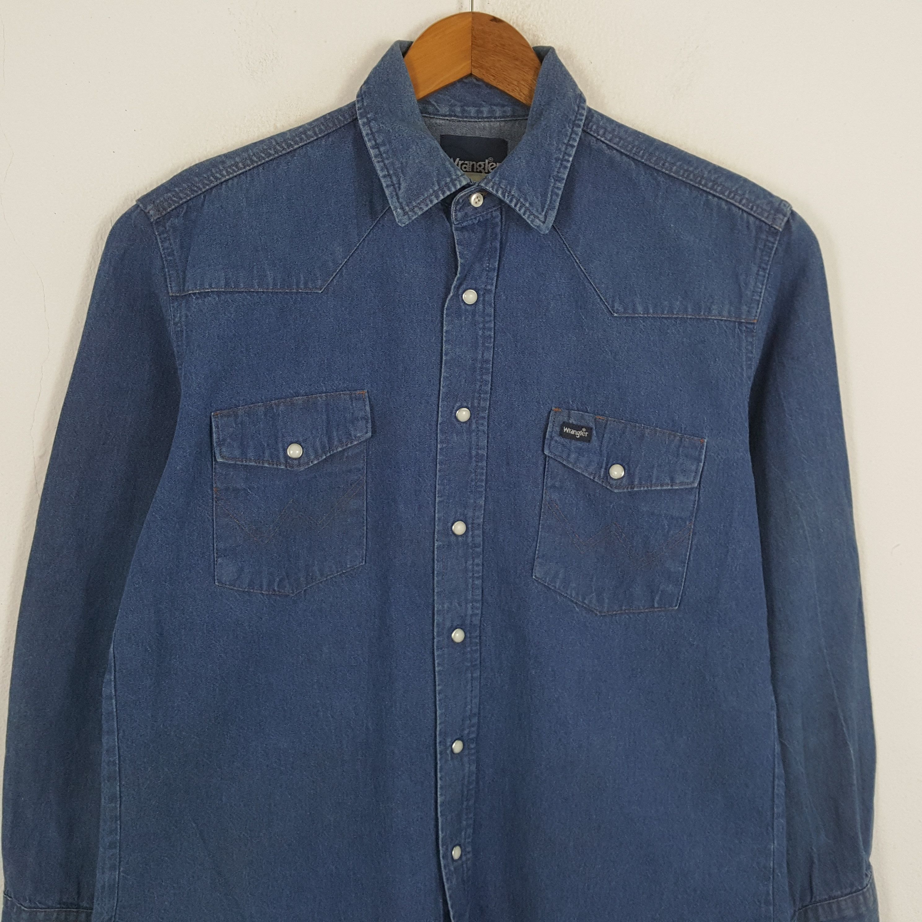 Vintage × Wrangler Vintage WRANGLER American Classic Western Denim Shirt Size US L / EU 52-54 / 3 - 2 Thumbnail