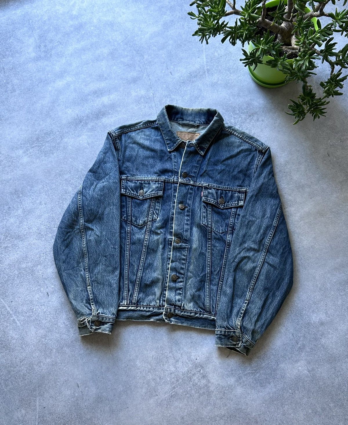 Levi's Vintage Clothing × Vintage Vintage Levis denim distressed jacket mens Size US L / EU 52-54 / 3 - 2 Thumbnail