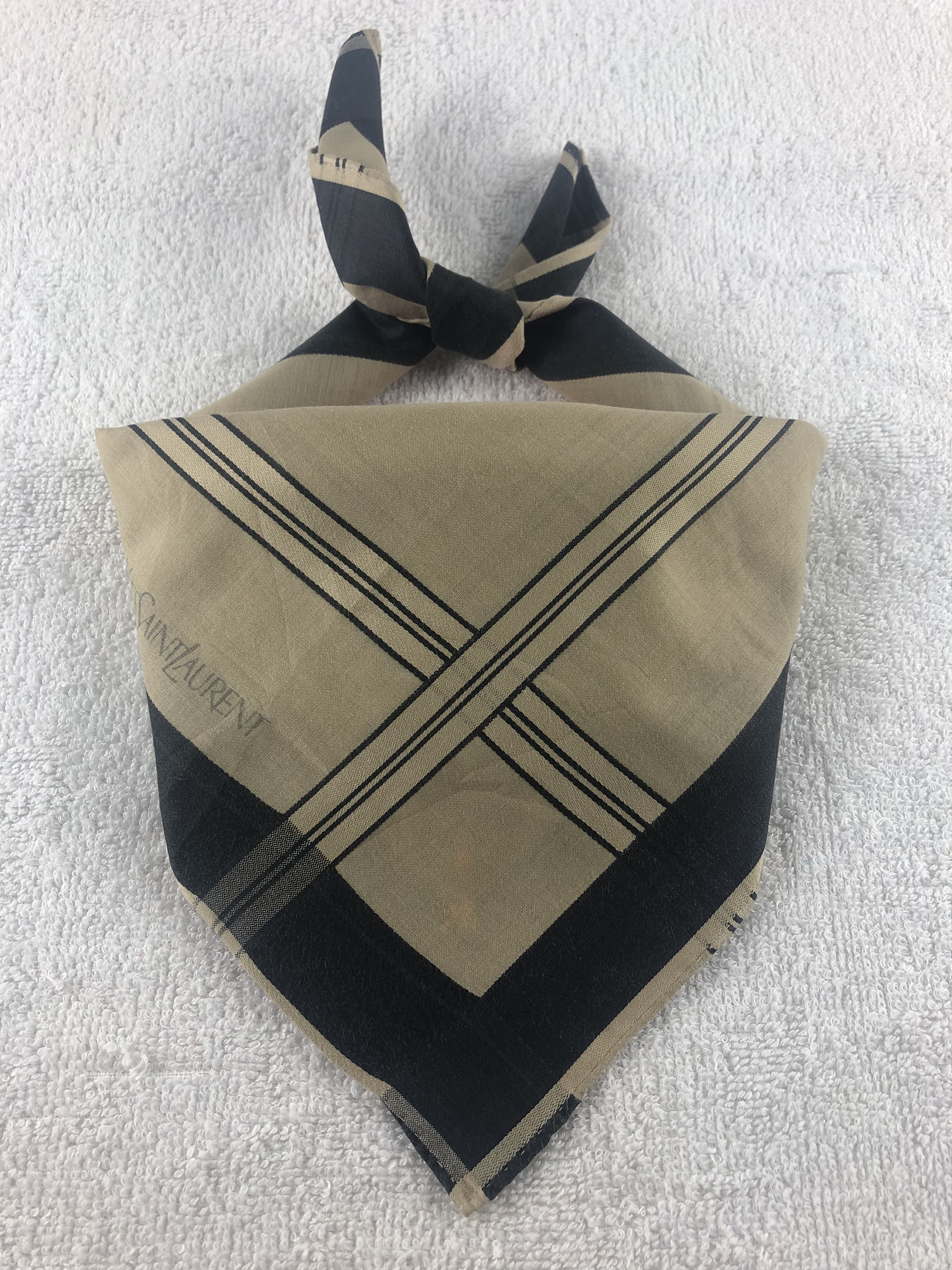 Yves Saint Laurent Yves Saint Laurent Handkerchief / Bandana / Neckerchief Size ONE SIZE - 1 Thumbnail