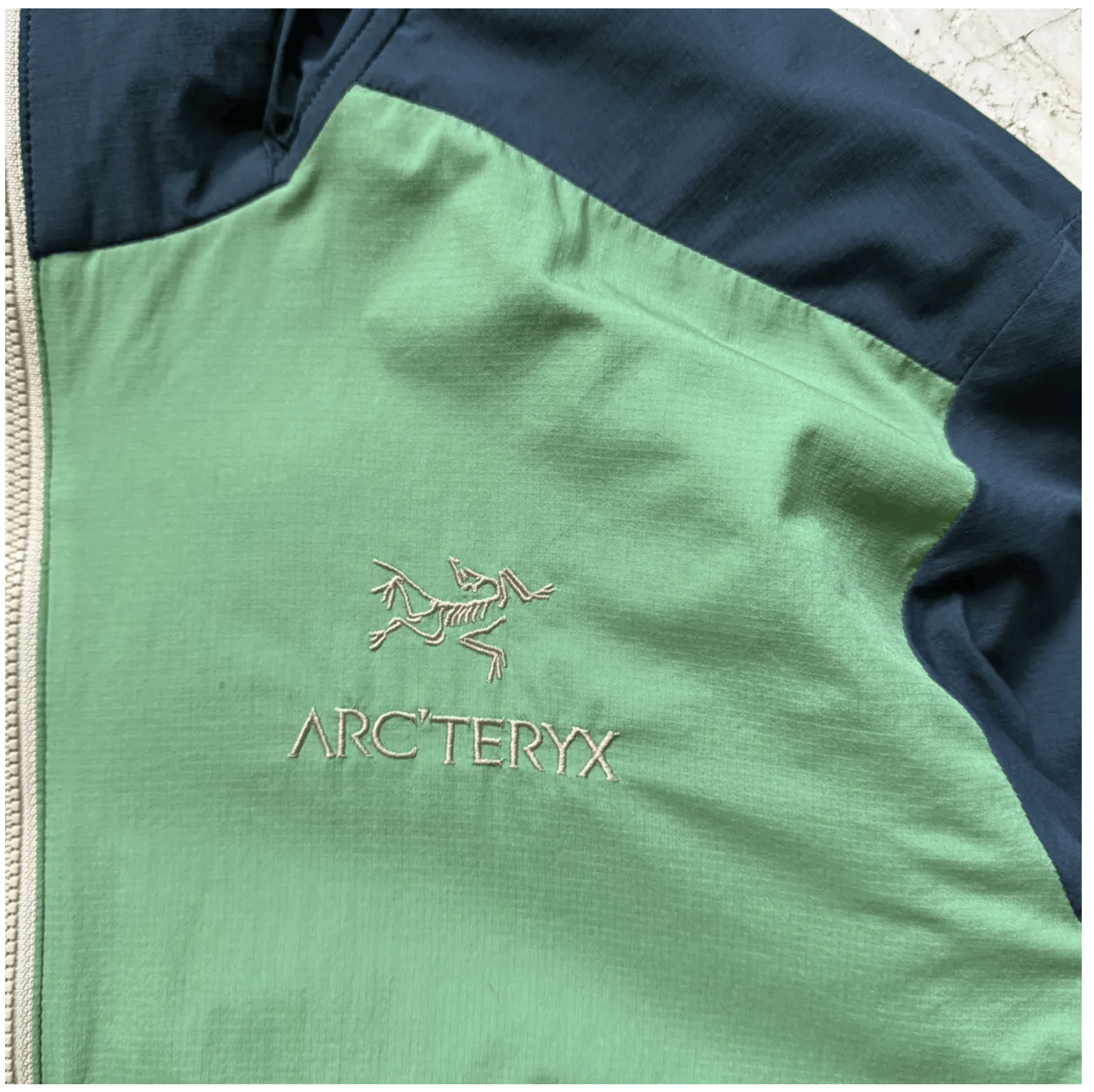 Arc'teryx Arc’teryx Atom SL Hoody in rare Jungle Maze colorway Size US M / EU 48-50 / 2 - 3 Thumbnail