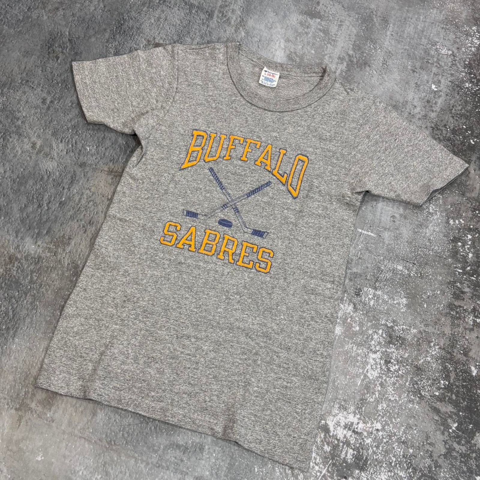 Champion Vintage 70s Heather Grey Buffalo Sabres T Shirt. Size XS Size XS / US 0-2 / IT 36-38 - 2 Thumbnail