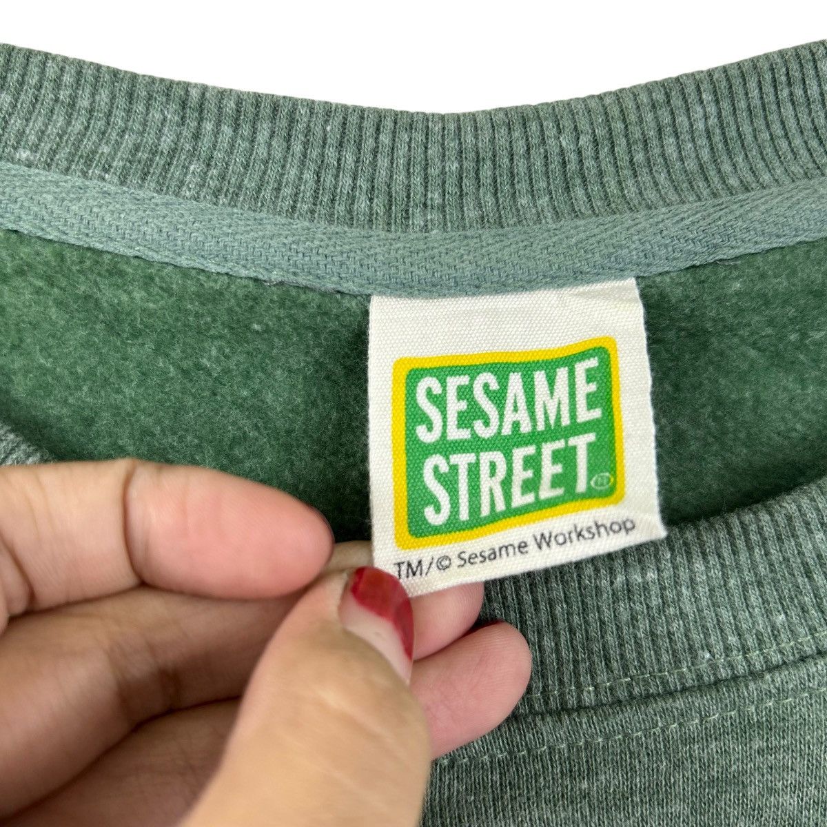 Vintage Vintage Sesame Street Green Sweatshirt Elmo & Cookie Monster Size US XL / EU 56 / 4 - 3 Thumbnail