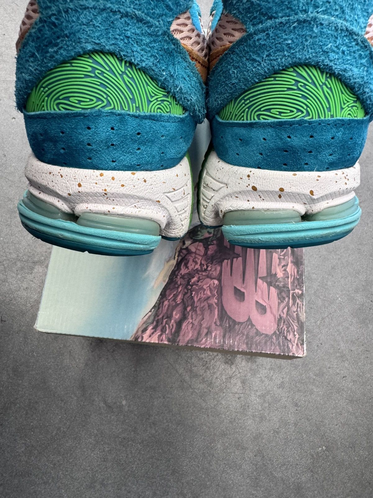 New Balance × Salehe Bembury 2021 New Balance 2002R Salehe Bembury Water Be The Guide Size US 10 / EU 43 - 6 Thumbnail