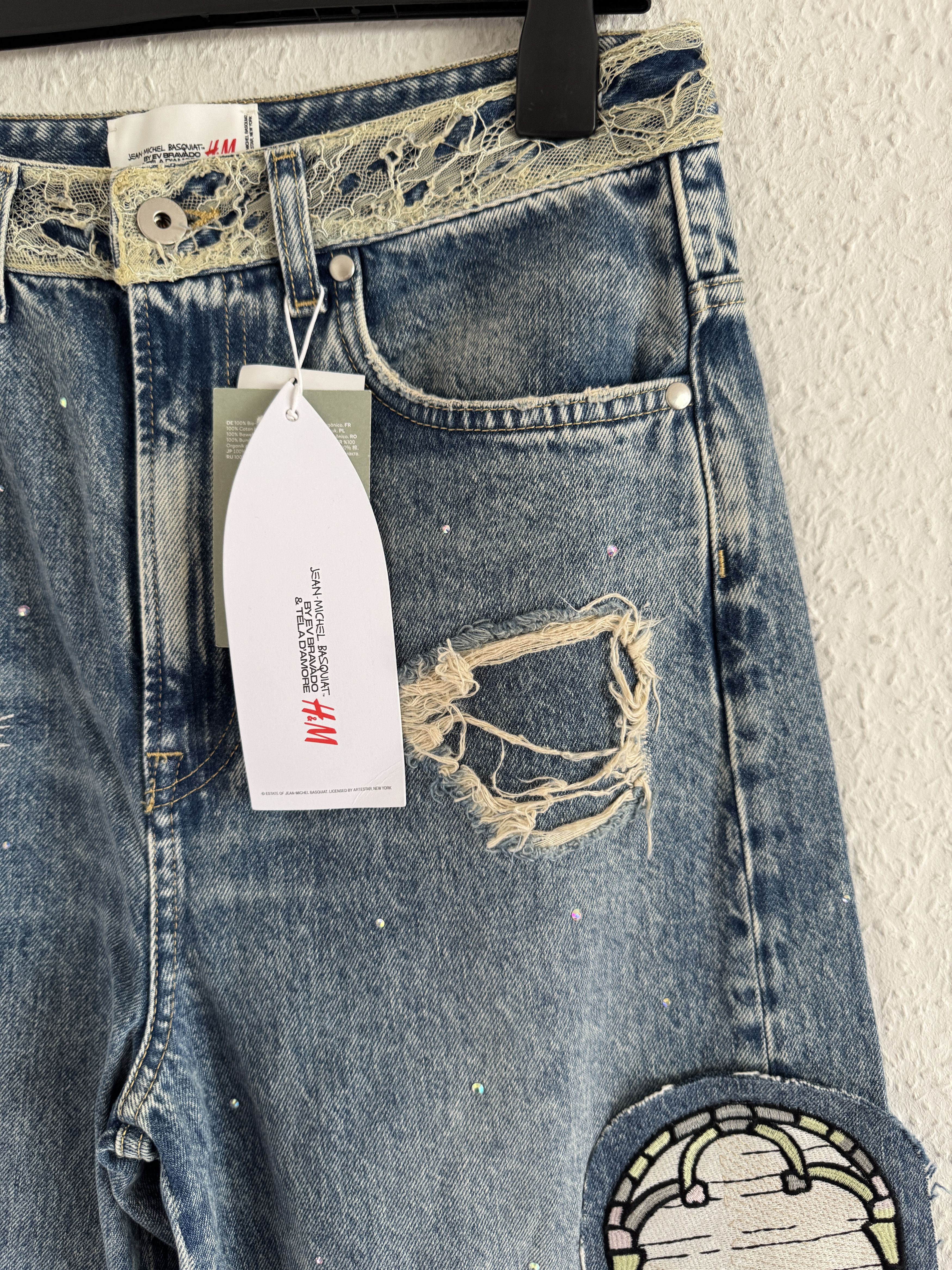 H&M × Jean-Michel Basquiat × Who Decides War Distressed rhinestone graphic jeans Size US 30 / EU 46 - 5 Thumbnail