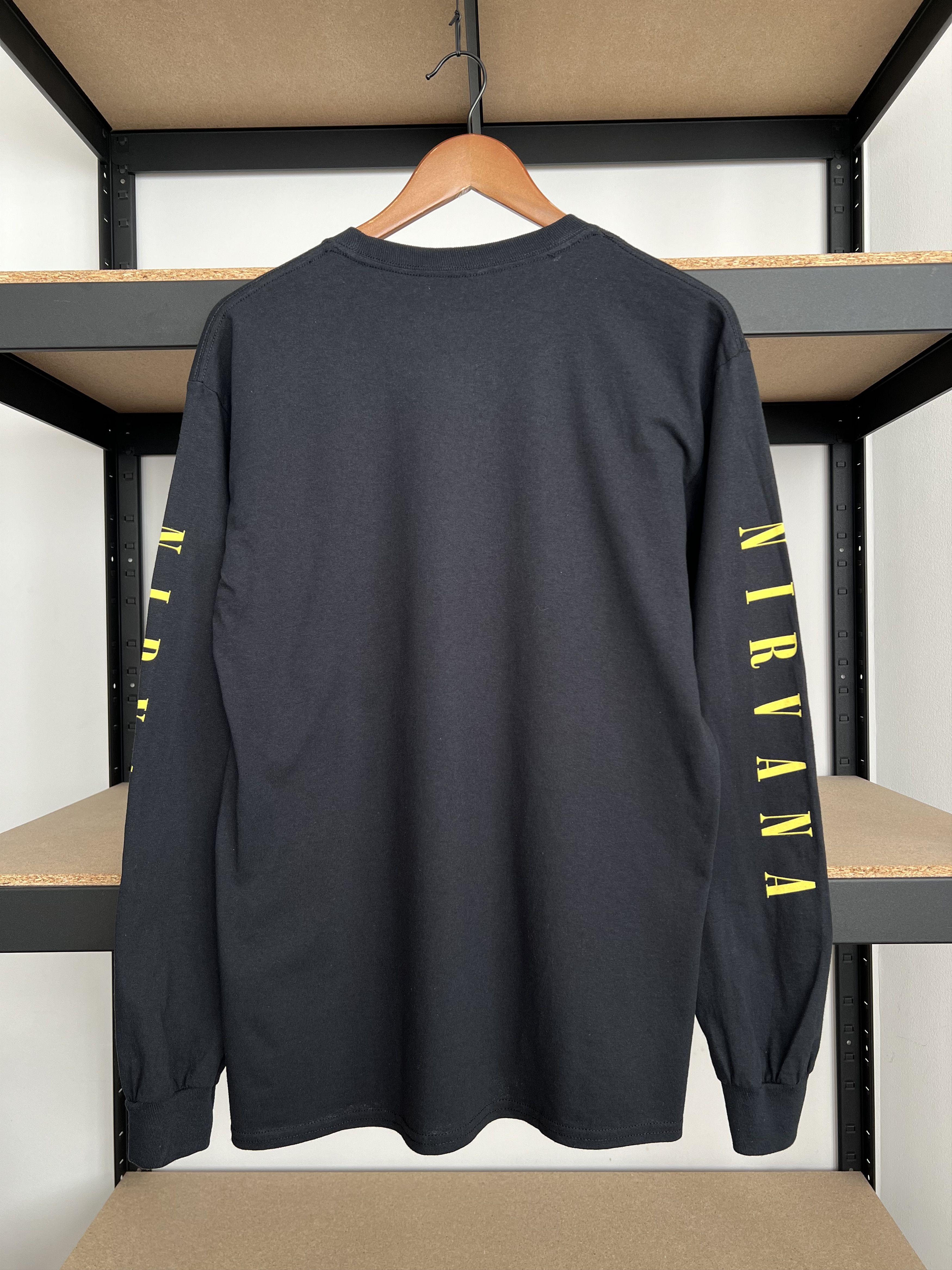 Band Tees Vintage 2016 Nirvana Kurt Cobain Grunge Long Sleeve T-shirt Size US M / EU 48-50 / 2 - 2 Thumbnail