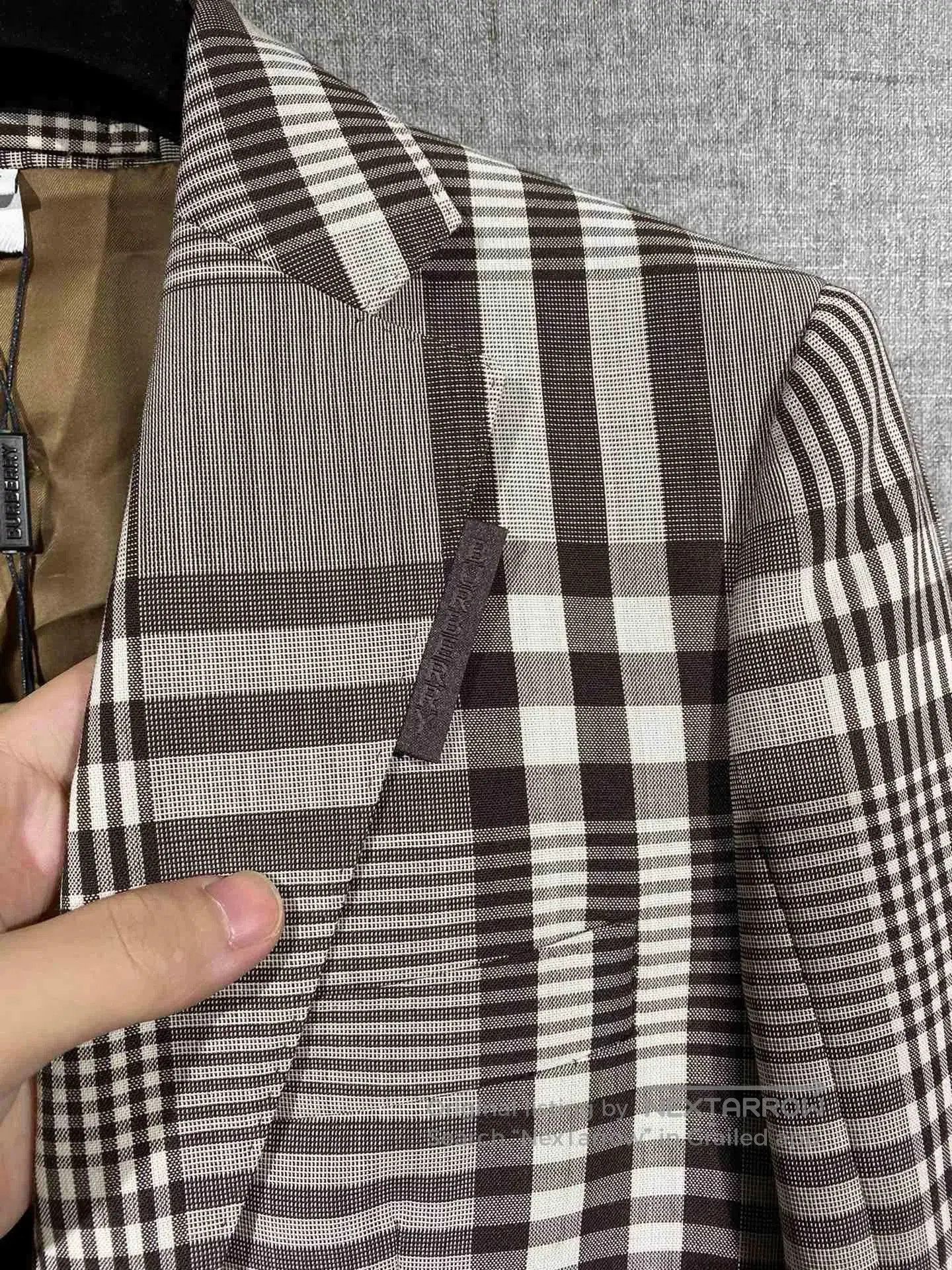 Burberry burberry women's plaid blazer jacket with tags. Size M / US 6-8 / IT 42-44 - 4 Thumbnail