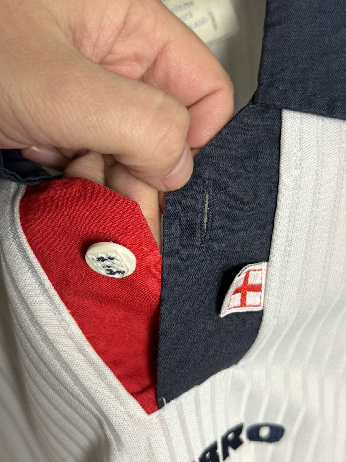 Umbro KIDS England National Team 97/99 Home Football Jersey Shirt Size US XS / EU 42 / 0 - 16 Thumbnail