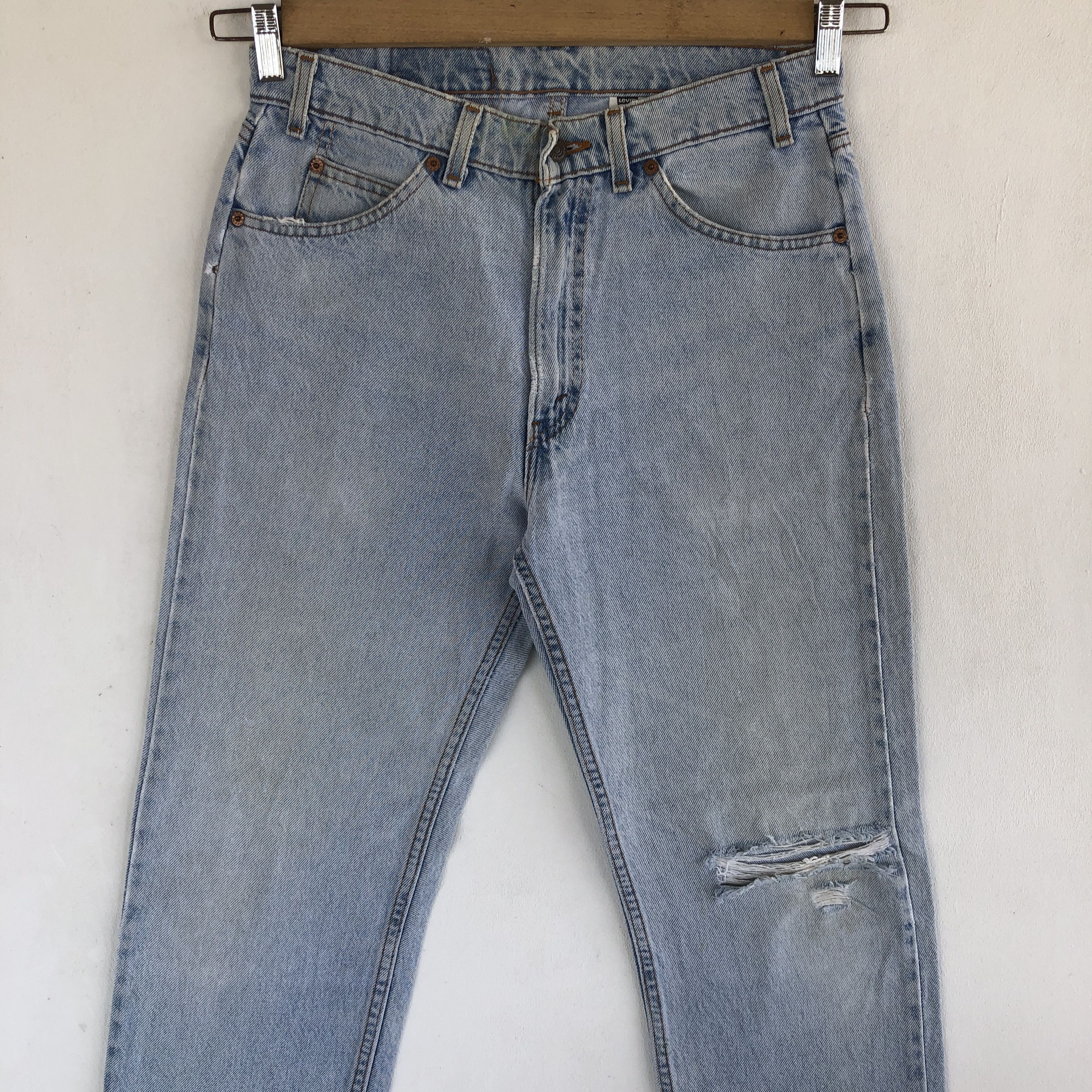 Levi's Vintage Levis Jeans Distressed Light Wash Levis 505 Denim Size US 30 / EU 46 - 3 Thumbnail