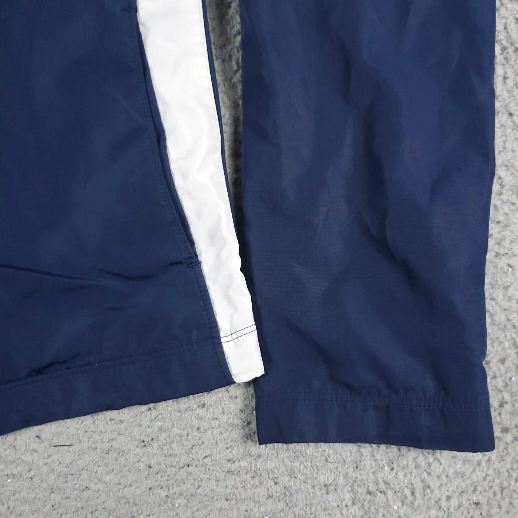 Reebok Reebok Jacket Womens Large Blue Vintage Full Zip Windbreaker Jacket Womens L Blue Vintage Full Zip Up Windbreaker Size L / US 10 / IT 46 - 4 Thumbnail