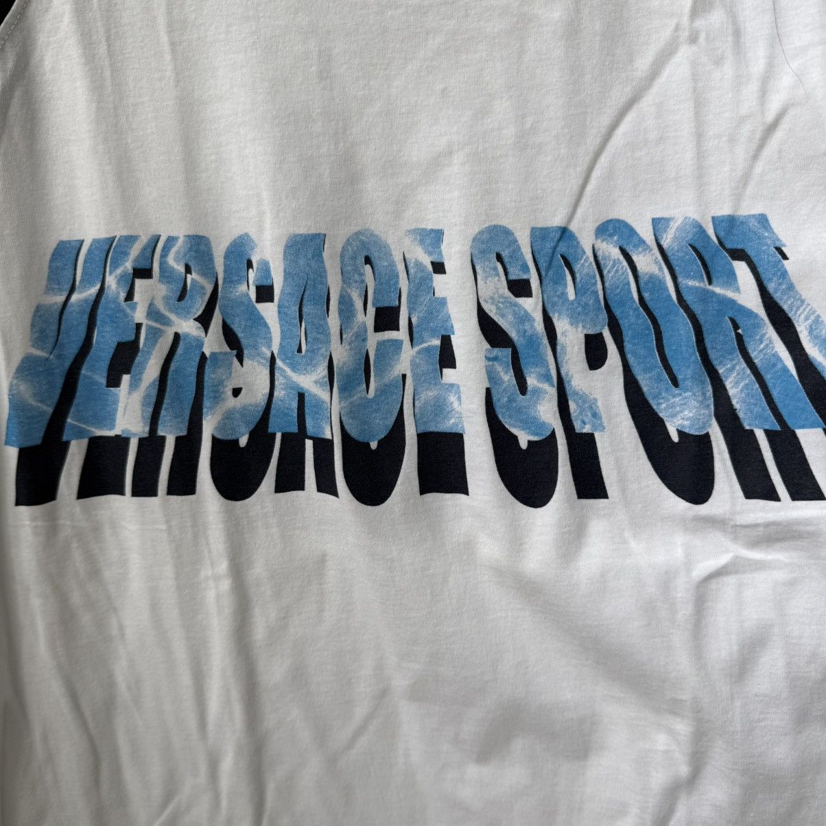 Versace Versace Sport Raglan Vneck Logo Short Sleeve Tshirt L Size US L / EU 52-54 / 3 - 3 Thumbnail