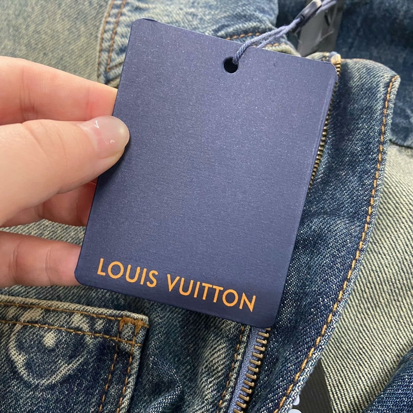 Louis Vuitton Louis Vuitton Embossed Logo Denim Jacket Size US L / EU 52-54 / 3 - 6 Thumbnail