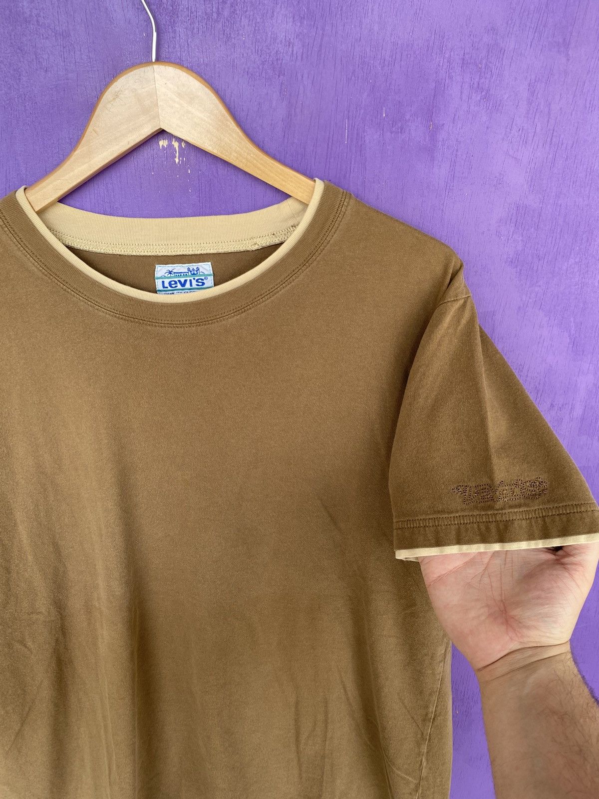 Levi's Vintage 00s Levis clothing essential double neck tee Size US L / EU 52-54 / 3 - 3 Thumbnail