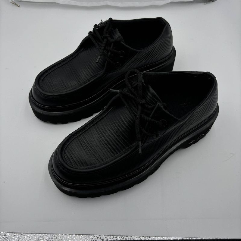 Louis Vuitton Louis Vuitton Ranger Black Casual Shoes for Men 0089 Size US 9.5 / EU 42-43 - 1 Thumbnail