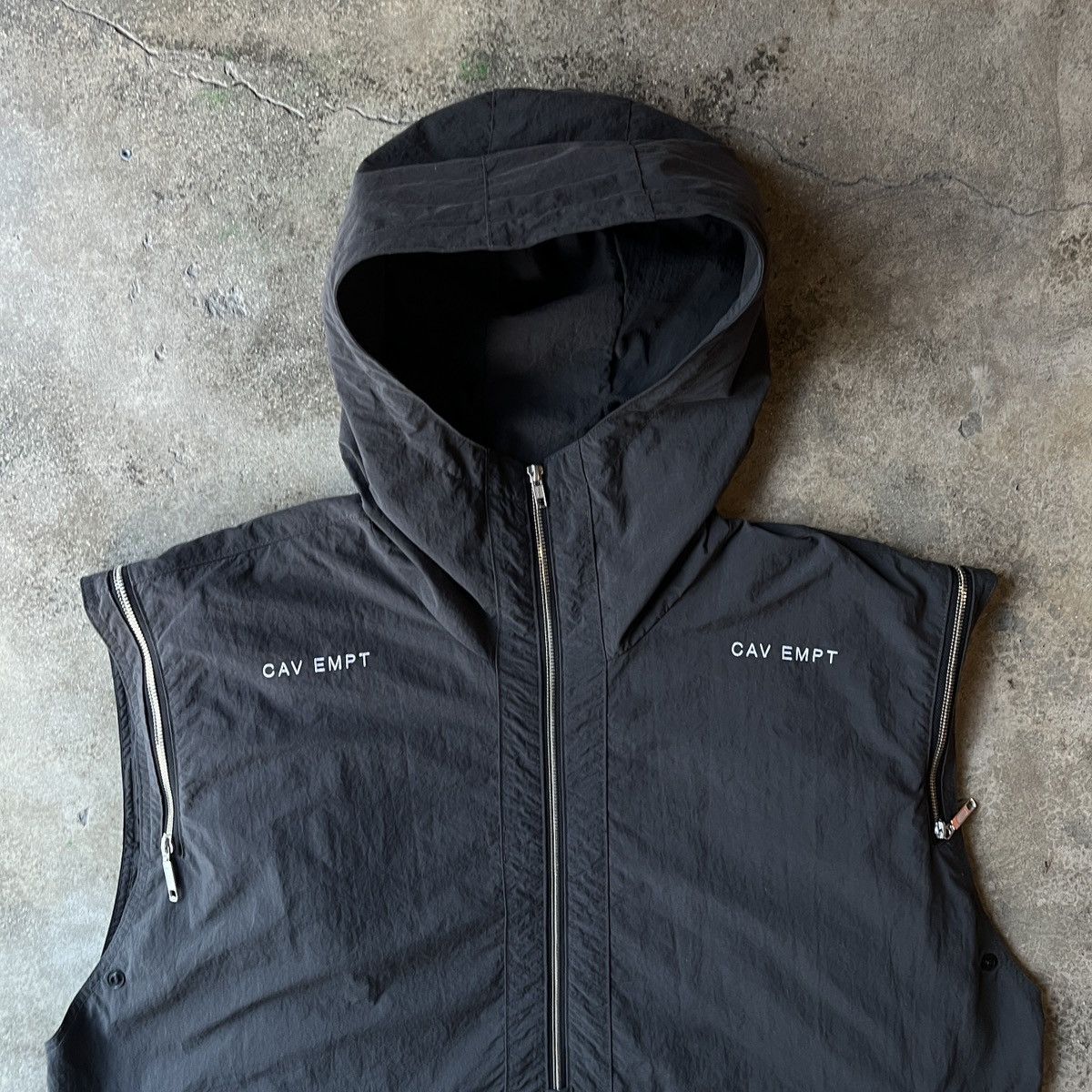 Cav Empt Cav Empt Concealed Sleeve Popover Jacket Size US XL / EU 56 / 4 - 15 Thumbnail