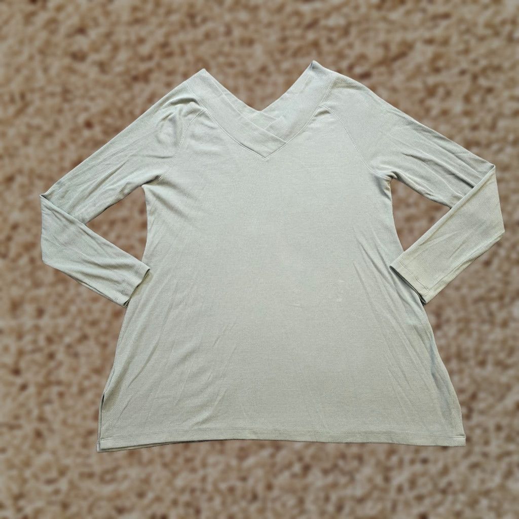 Soft Surroundings Soft Surroundings Top Womens L Green Ribbed Stretch Double V Neck Blouse Casual Size L / US 10 / IT 46 - 1 Thumbnail