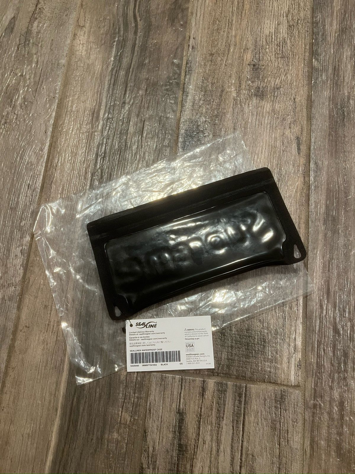 Supreme Supreme 2020 sealine waterproof case Size ONE SIZE - 2 Thumbnail