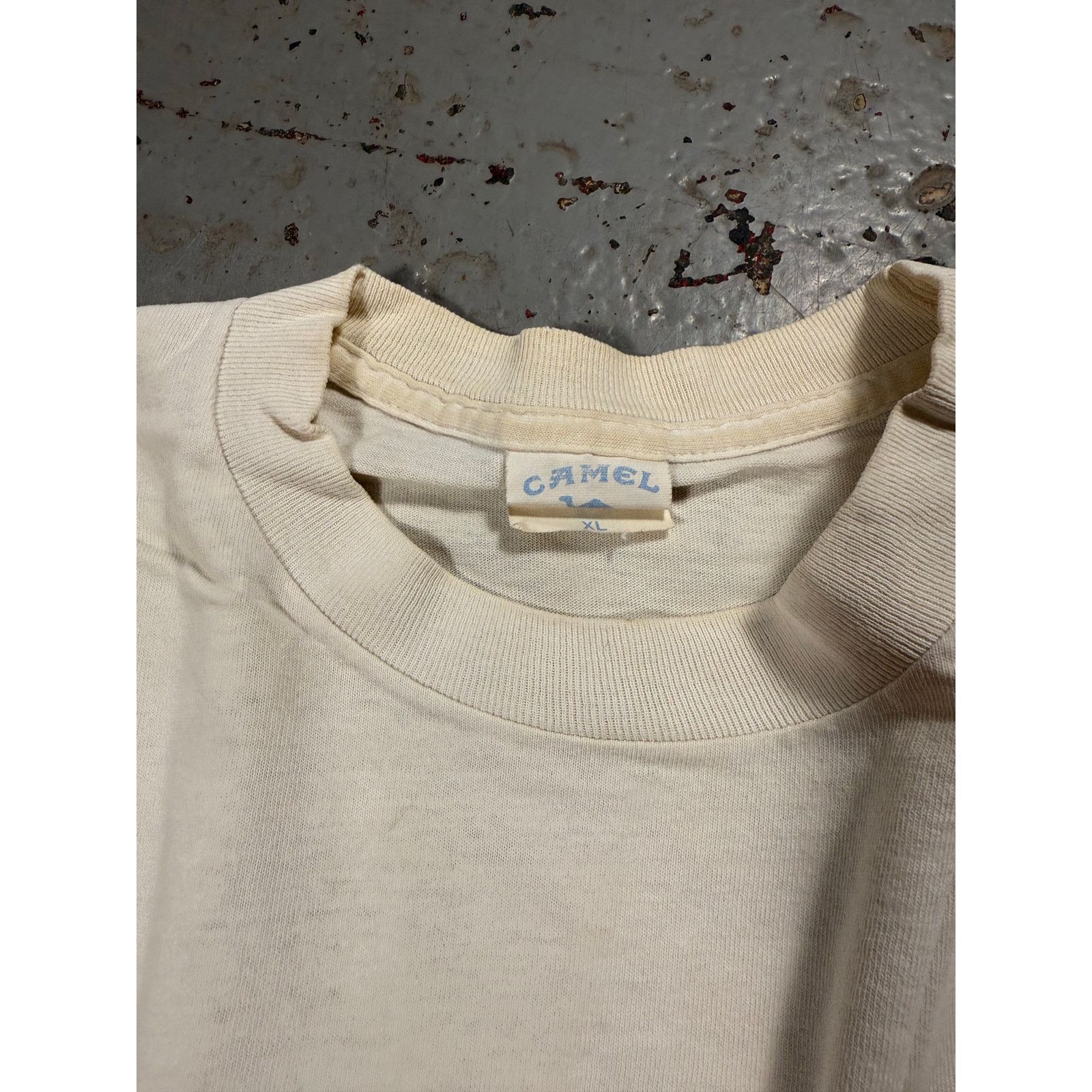 Camel Extremely Distressed Camel Cigarettes Tee Size US XL / EU 56 / 4 - 8 Thumbnail