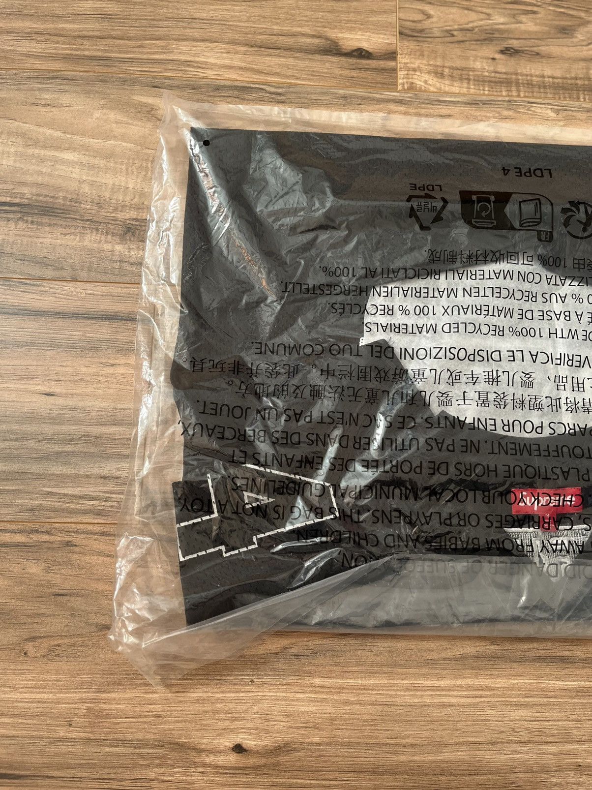 Supreme Supreme Sequin Football Jersey Size US M / EU 48-50 / 2 - 12 Thumbnail
