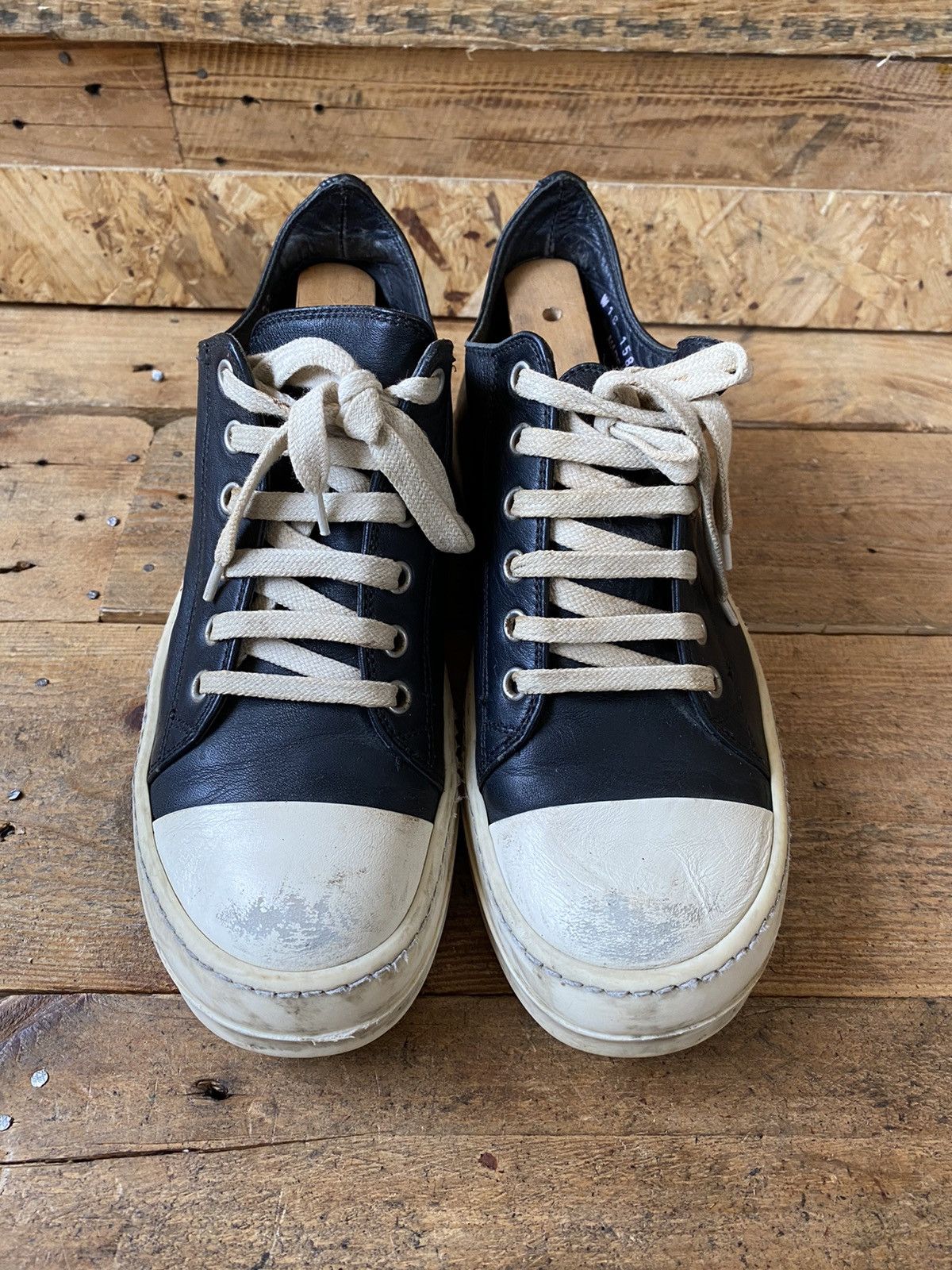 Rick Owens Rick owens F/W 18 mainline low top leather sneakers sz 36 Size US 5.5 / IT 35.5 - 1 Thumbnail