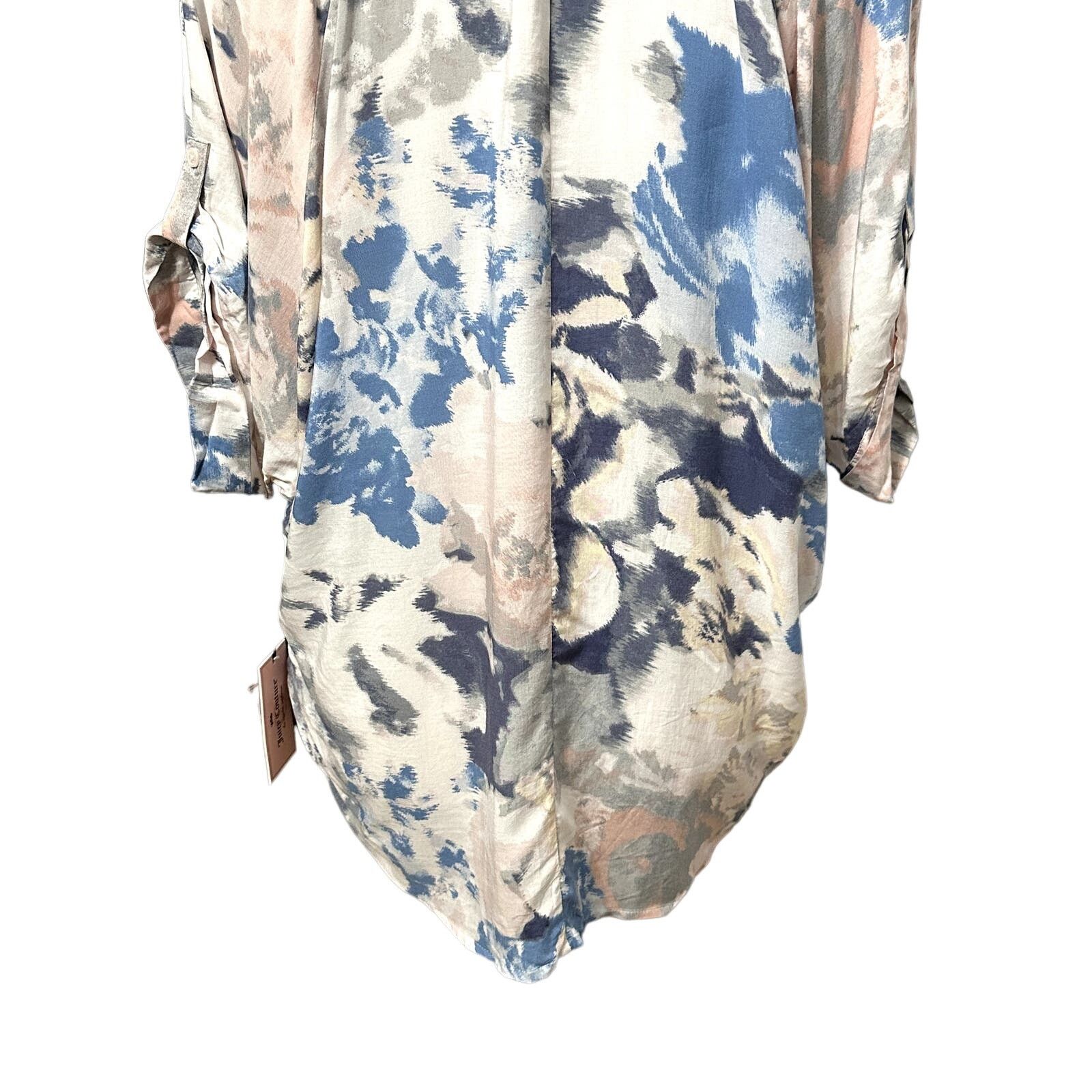 Juicy Couture Juicy Couture Floral Blouse V-Neckline 3/4 Sleeve Pink M NWT Size M / US 6-8 / IT 42-44 - 6 Thumbnail