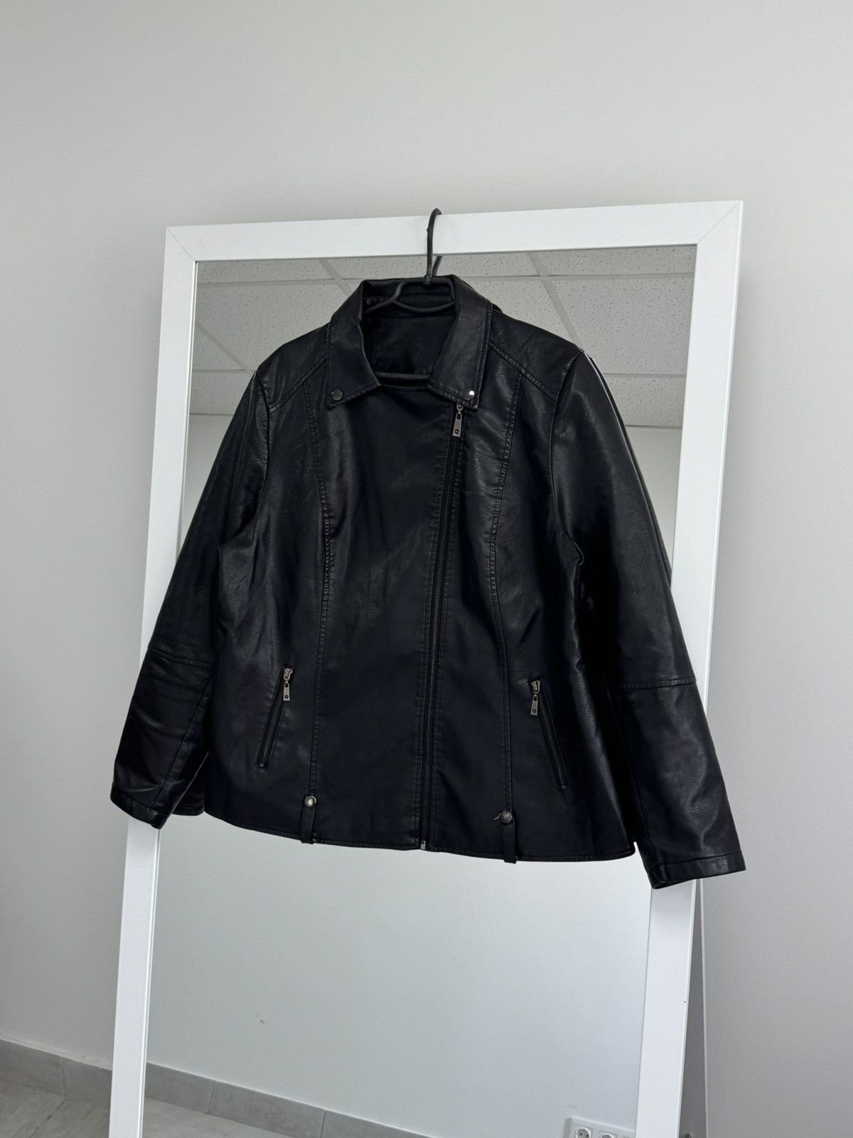 Vintage Rare Leather Jacket Japan Style Avantgarde Y2K Women sz L-XL Size L / US 10 / IT 46 - 1 Thumbnail