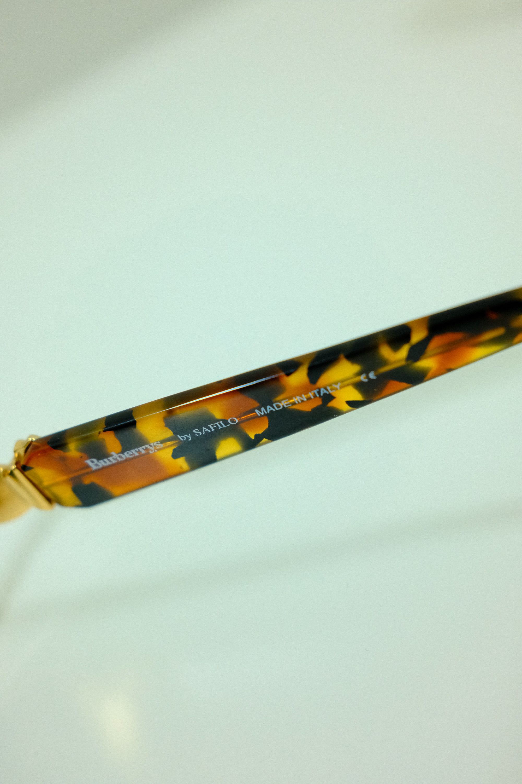Burberry × Vintage Burberry '90s Gold Havana Oval Sunglasses Size ONE SIZE - 9 Thumbnail