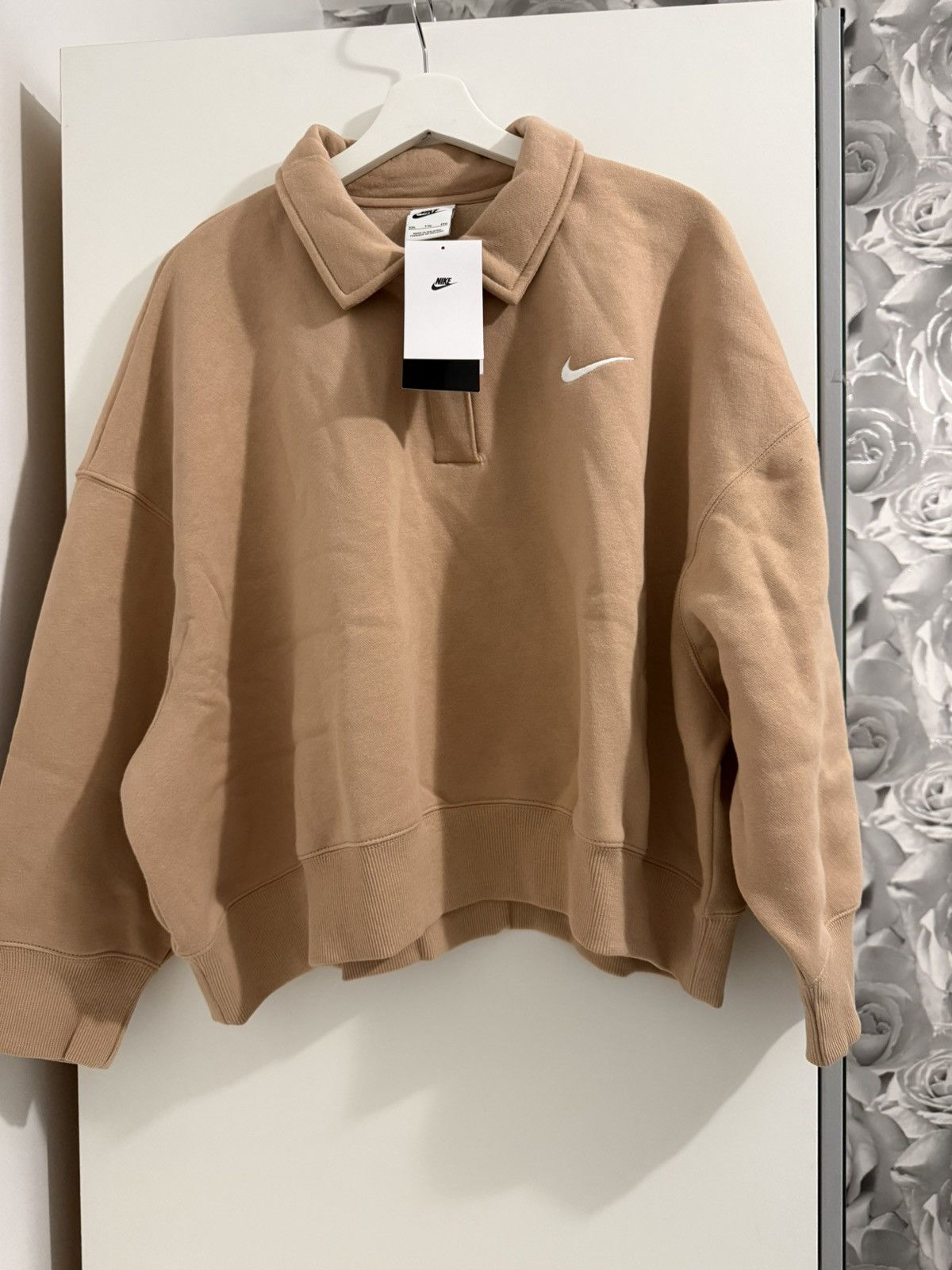 Nike Brand New Nike Swoosh Cropped Polo Sweatshirt Size XXL Size XXL / US 16-18 / IT 52-54 - 1 Thumbnail