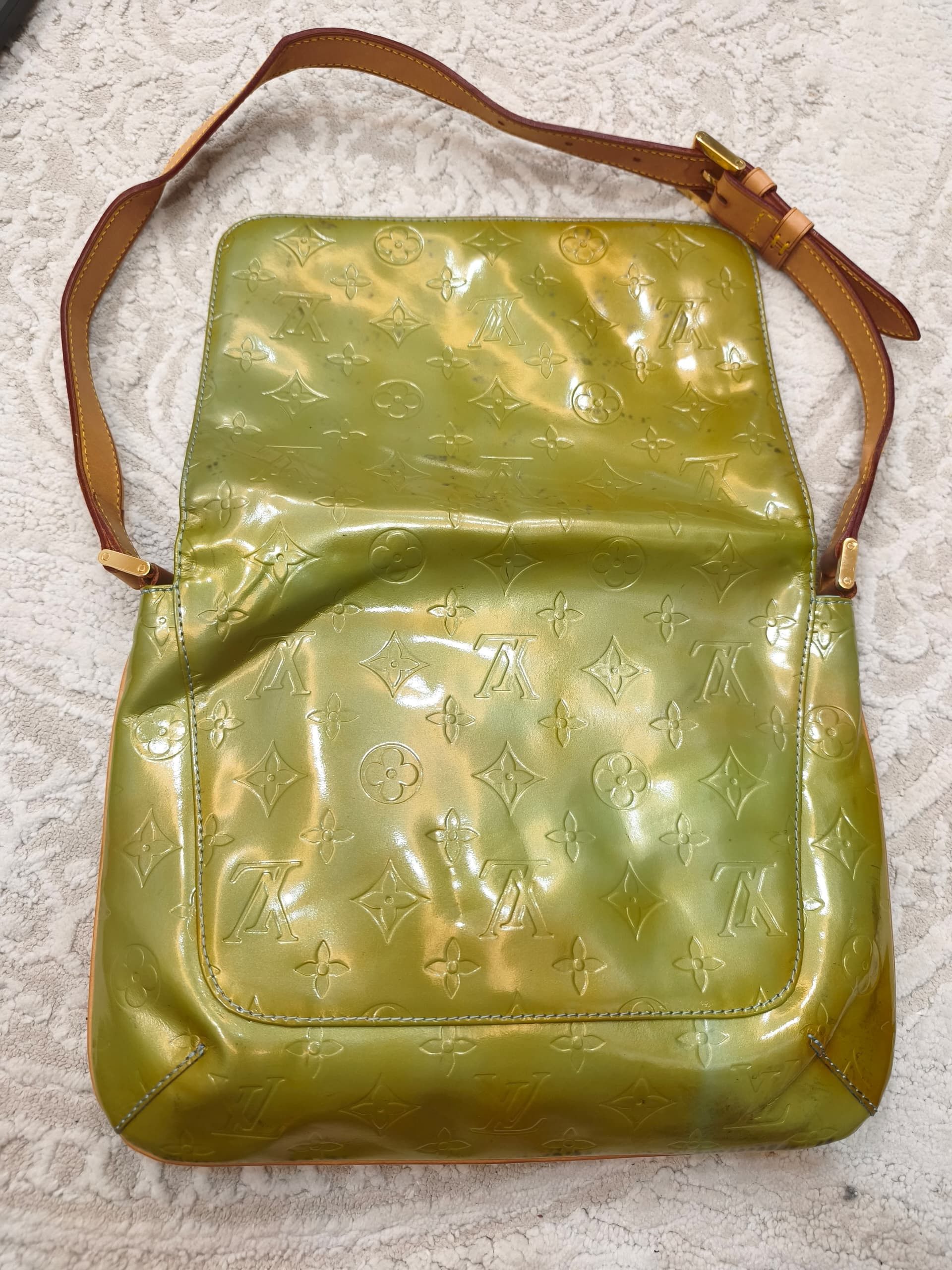 Louis Vuitton Louis Vuitton Yellow Monogram Vernis Thompson Street Bag Size ONE SIZE - 10 Thumbnail