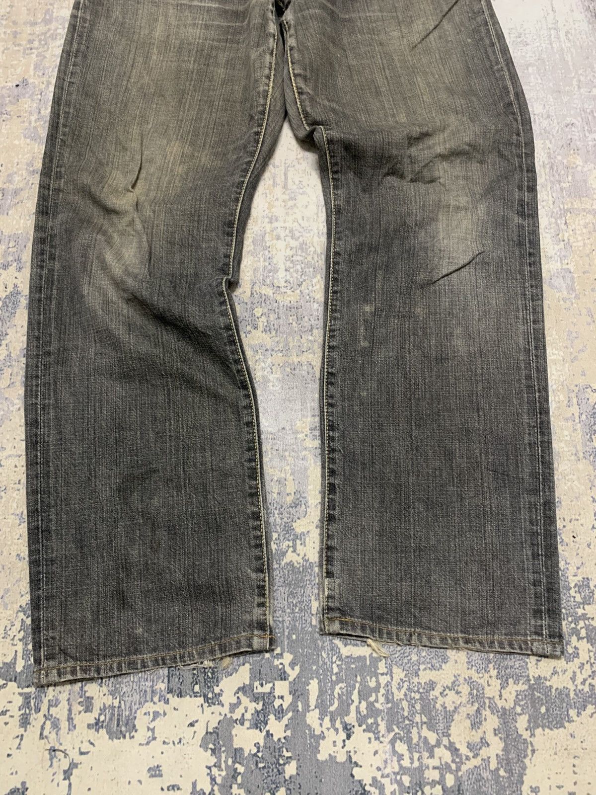 Japanese Brand Vintage Wrangler Distressed Rusty Loose Jeans 31x30 Size US 33 - 3 Thumbnail