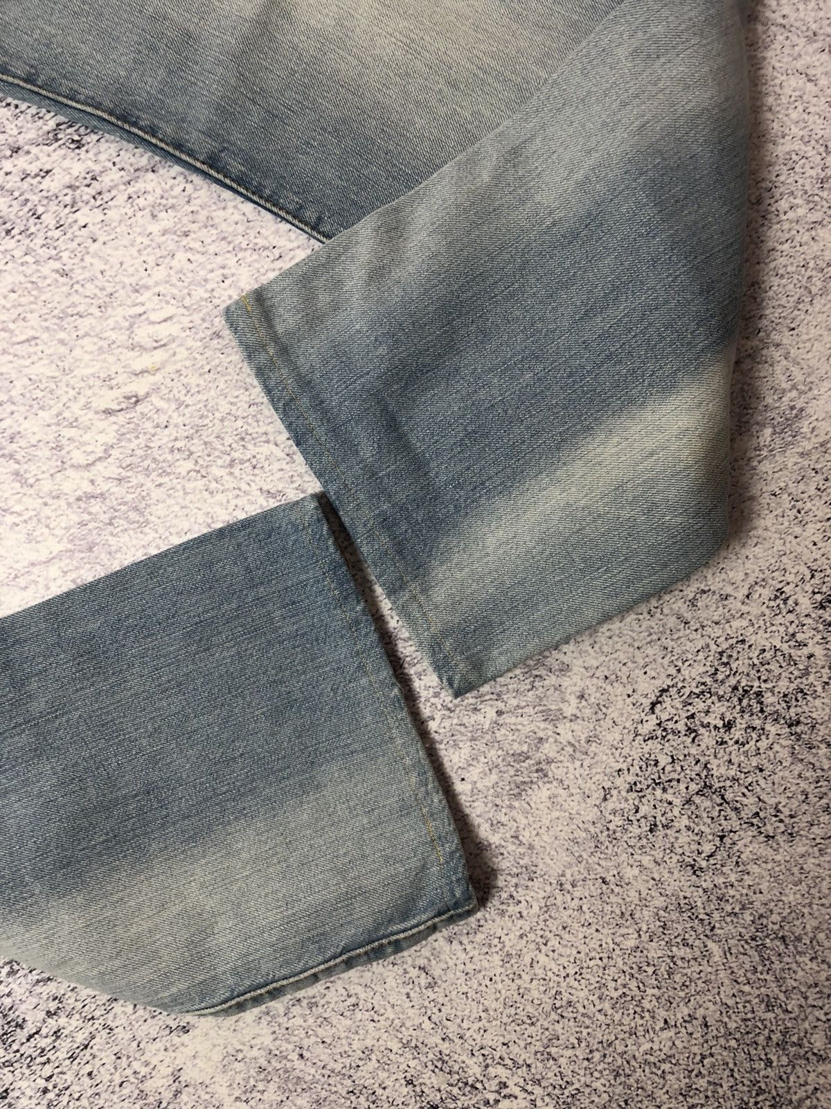 Levi's × Vintage Vintage jeans Levi’s 501 men’s size 30/33 y2k made in USA Size US 33 - 4 Thumbnail