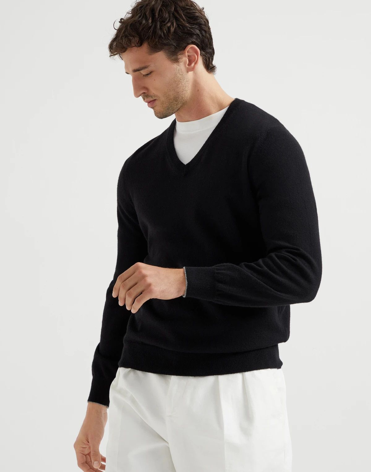 Brunello Cucinelli o1la1rc1a0425 Cashmere Sweater in Black Size US XL / EU 56 / 4 - 1 Thumbnail