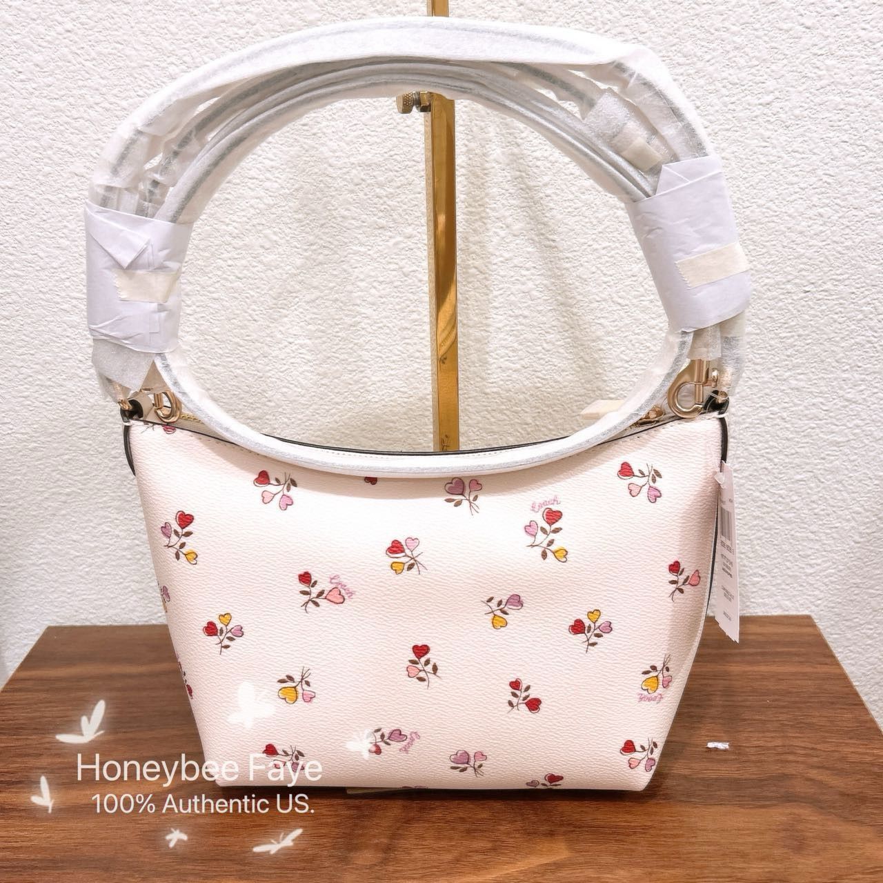 Coach NWT Coach Zip Top Shoulder Bag With Heart Print CW392 Size ONE SIZE - 2 Thumbnail
