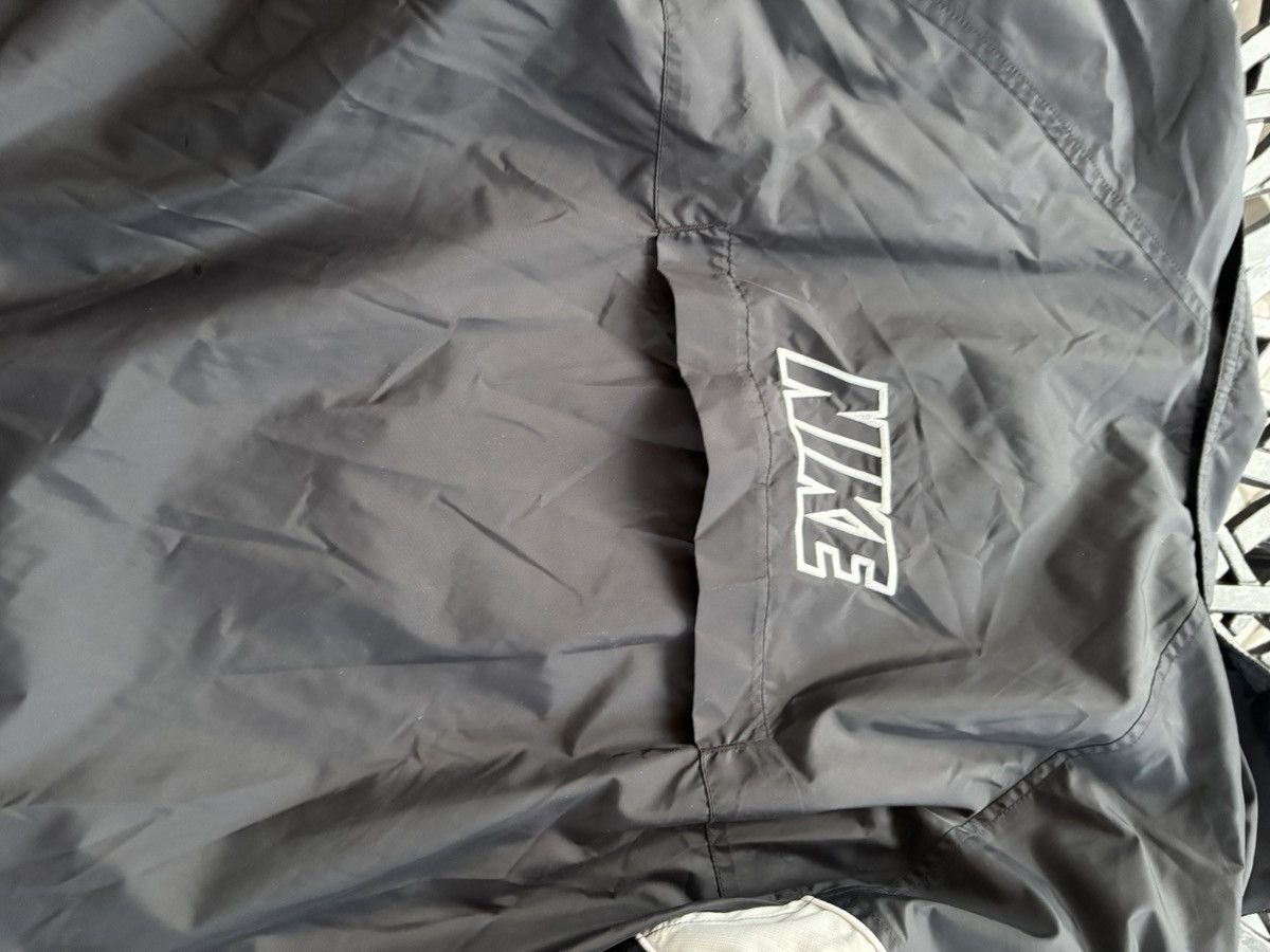 Nike Nike vintage windbreaker Size US L / EU 52-54 / 3 - 8 Thumbnail