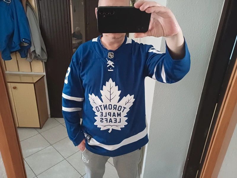 NHL Toronto Maple Leafs NHL Jersey - MUZZIN #8 - M - New Size US M / EU 48-50 / 2 - 12 Thumbnail