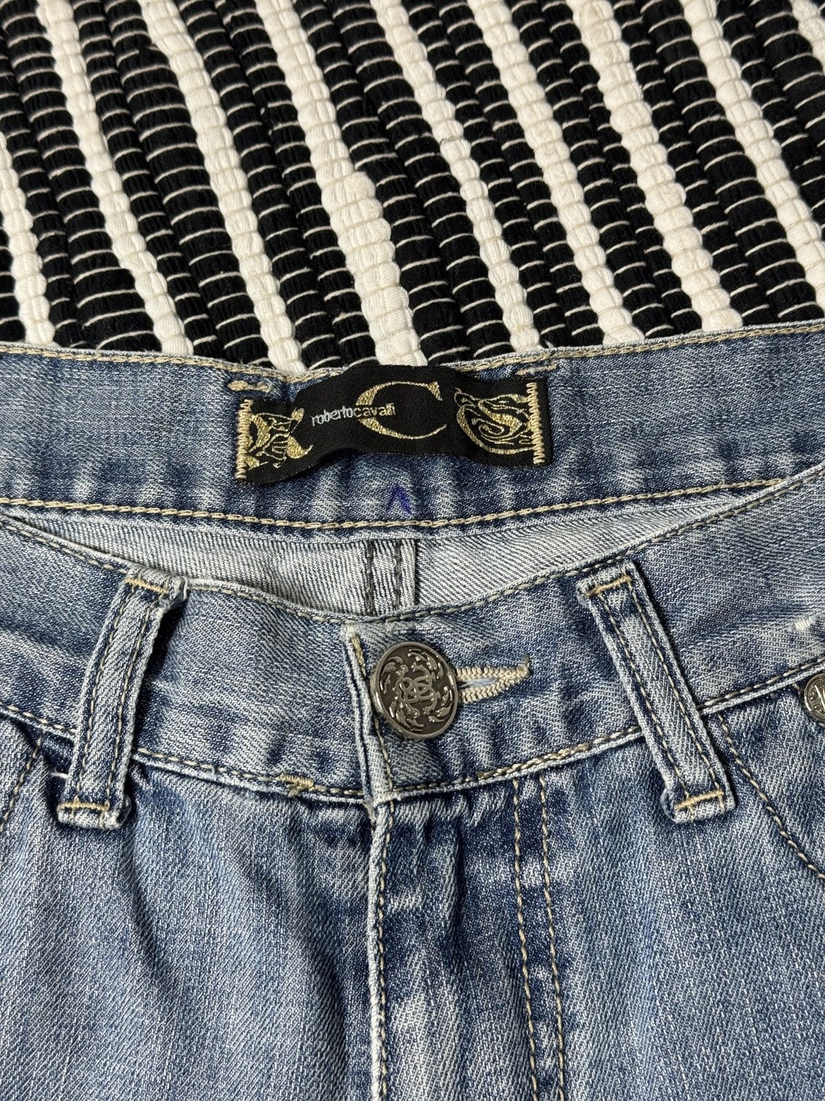 Roberto Cavalli VINTAGE ROBERTO CAVALLI 2000s DENIM PANTS Size US 36 / EU 52 - 7 Thumbnail