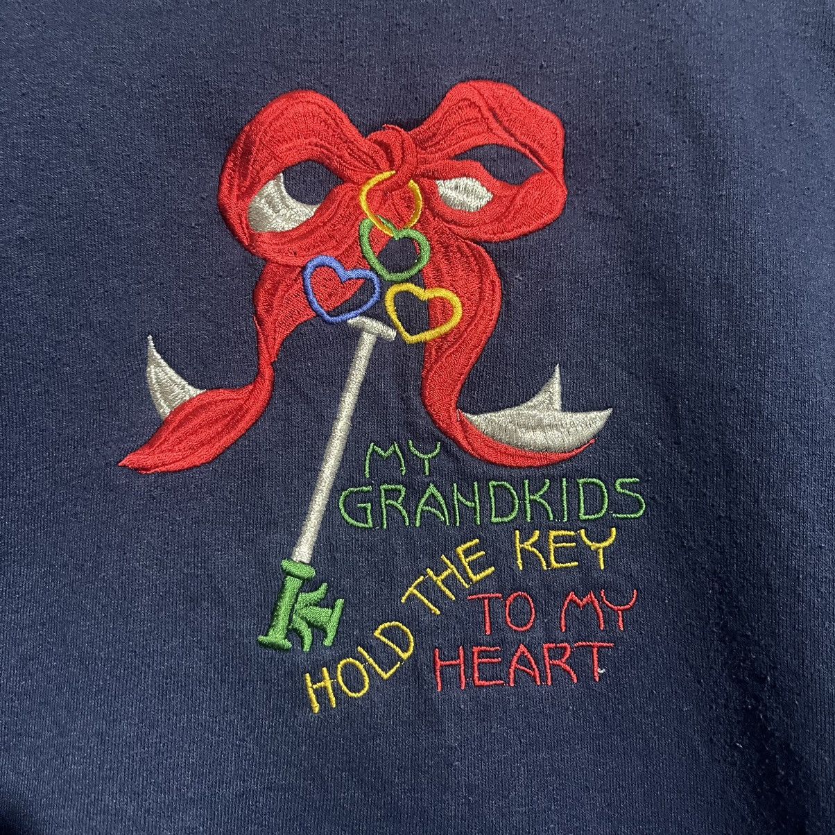 Hanes Vintage 90s Hanes Sweatshirt “My Grandkids Hold the Key’ Size US XL / EU 56 / 4 - 2 Thumbnail
