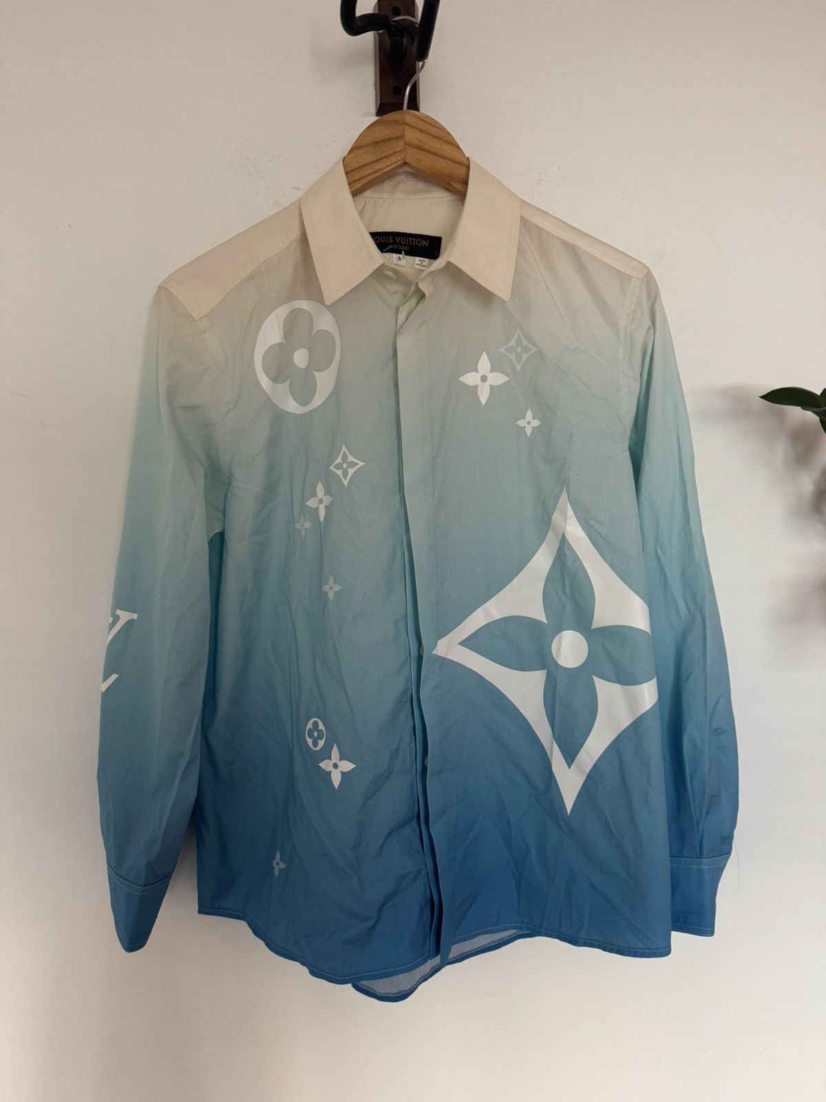 Louis Vuitton New Logo uniform shirt Size US S / EU 44-46 / 1 - 1 Thumbnail