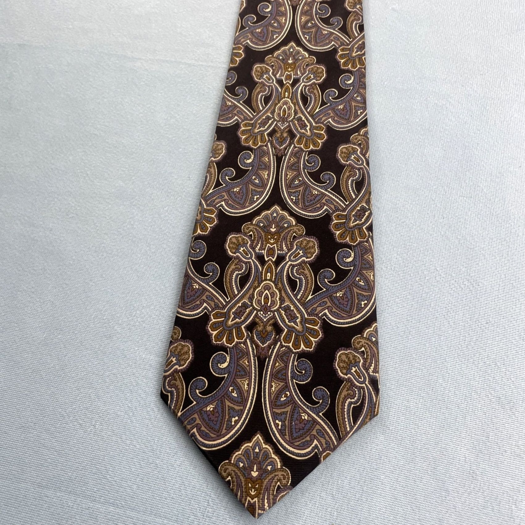 Vintage Manhattan vtg Silk Paisley Crest Western Black Brown Blue Vintage Made USA 4x57 Cap​sule Wide Necktie Size ONE SIZE - 7 Thumbnail