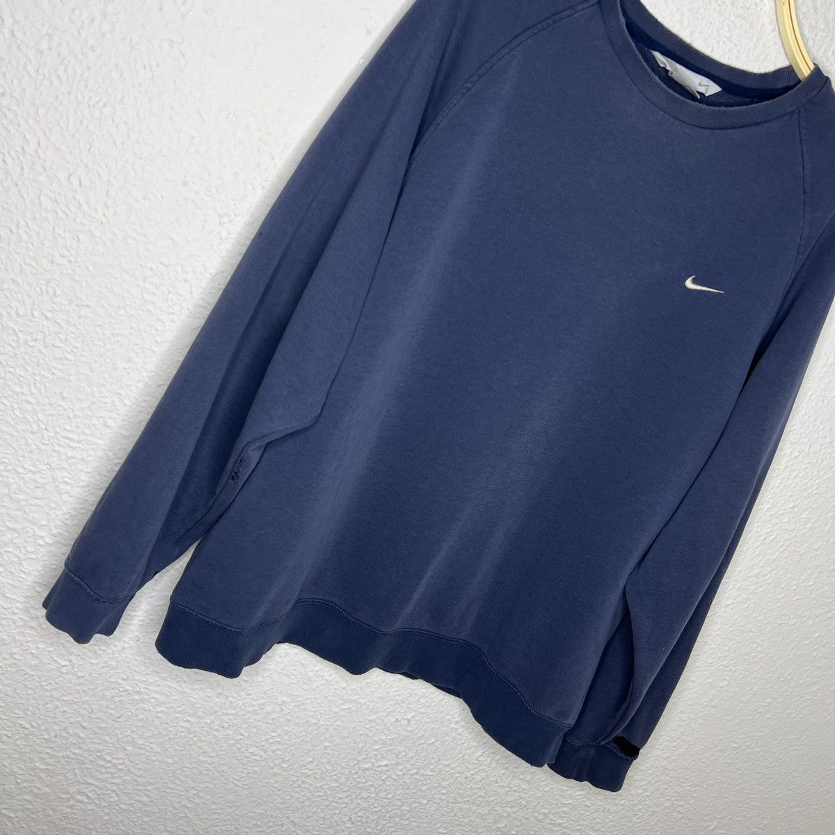 Nike × Vintage VINTAGE Y2K NIKE SWEATSHIRT NAVY CREWNECK MINI SWOOSH Size US XL / EU 56 / 4 - 2 Thumbnail