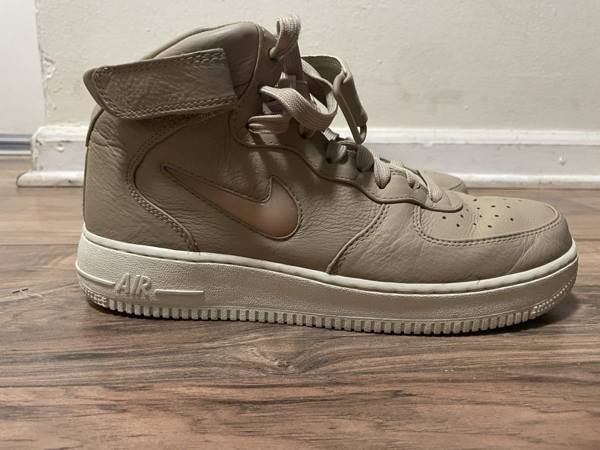 Jordan Brand Air Jordan 1 Mid PRM “Jewel” Size US 9.5 / EU 42-43 - 4 Thumbnail
