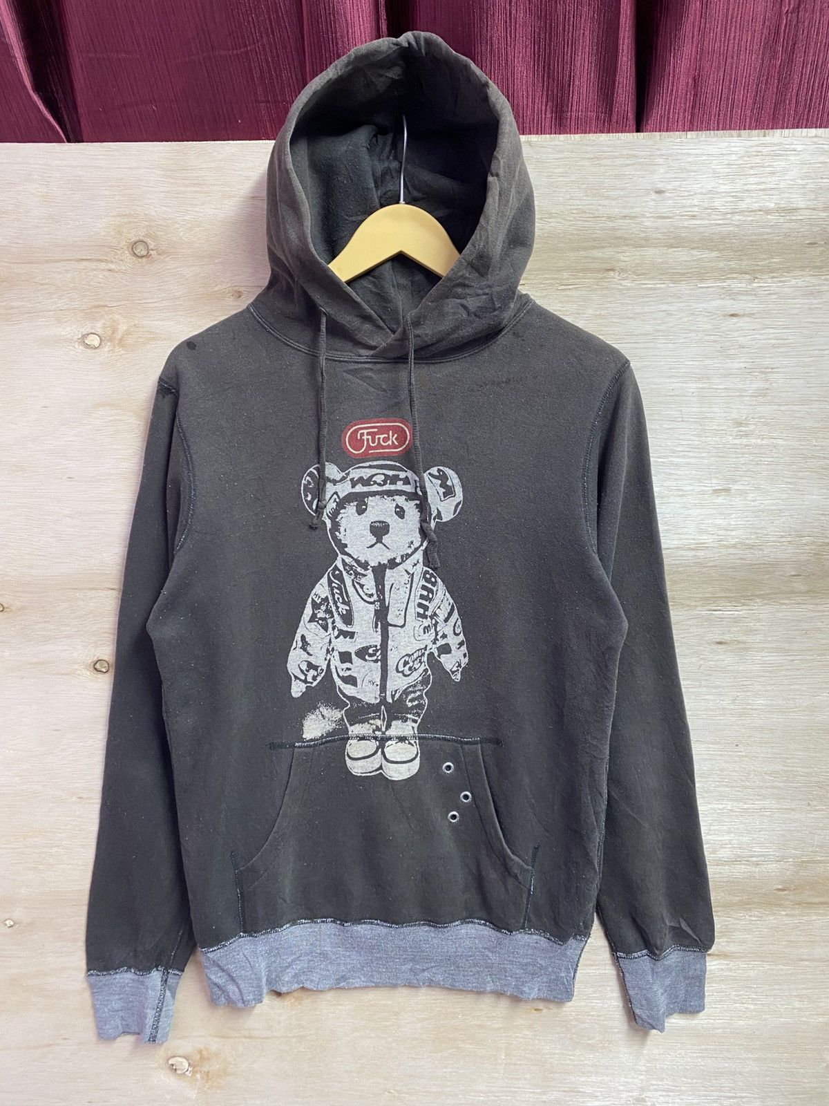 Hysteric Glamour Vintage Hysteric Glamour Bear Graphic Hoodie Size M / US 6-8 / IT 42-44 - 1 Thumbnail