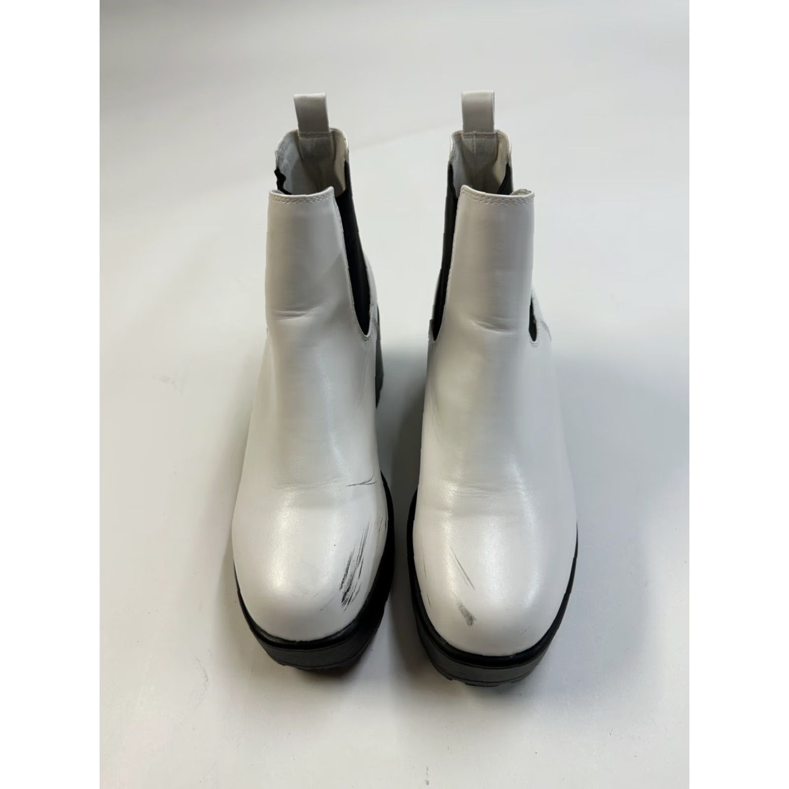 Nasty Gal Nasty Gal Women Chelsea Boot Liza White Size 6 US Block Heel Synthetic Faux Leather Chelsea Shaft Ankle Casual Shoes Size US 6 / IT 36 - 5 Thumbnail