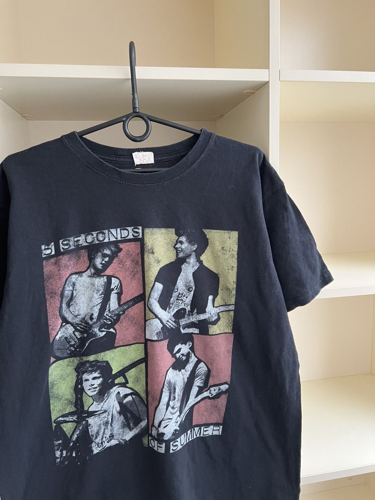 Band Tees Vintage 5 Seconds of Summer Band Tee Rock T-Shirt Size L Size US L / EU 52-54 / 3 - 8 Thumbnail
