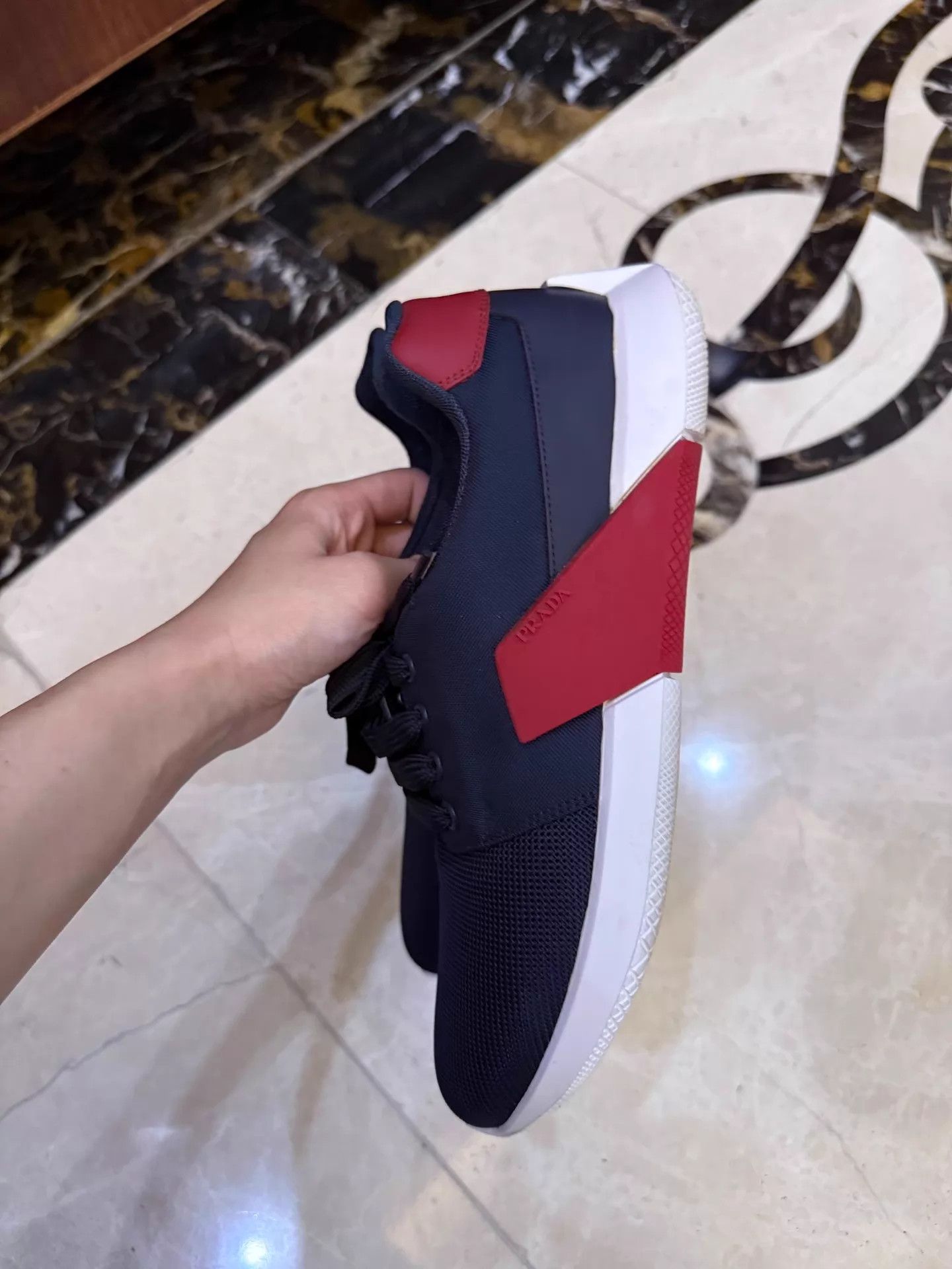Prada Prada Men's Sneaker US 6 (EU 40) Authentic Size US 7 / EU 40 - 2 Thumbnail