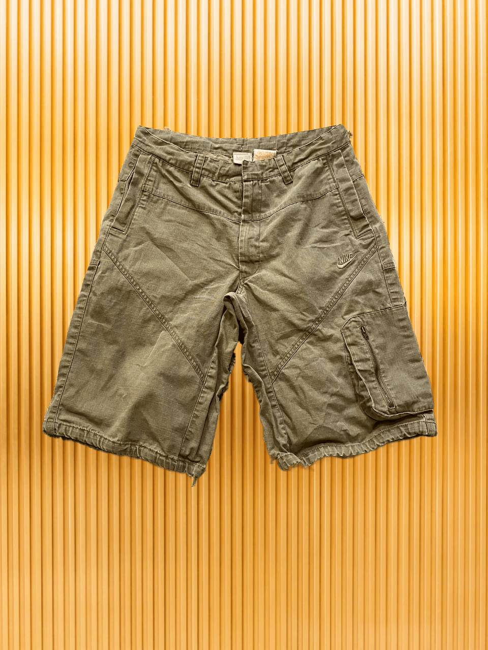 Nike Nike shorts Y2K Vintage Streetwear Size US 30 / EU 46 - 1 Thumbnail