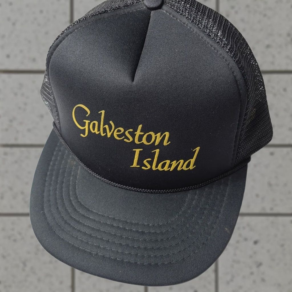 Vintage VINTAGE Galveston Island Beach Club Headmost Trucker Hat Snapback Black Adjustable Mens Size ONE SIZE - 1 Thumbnail