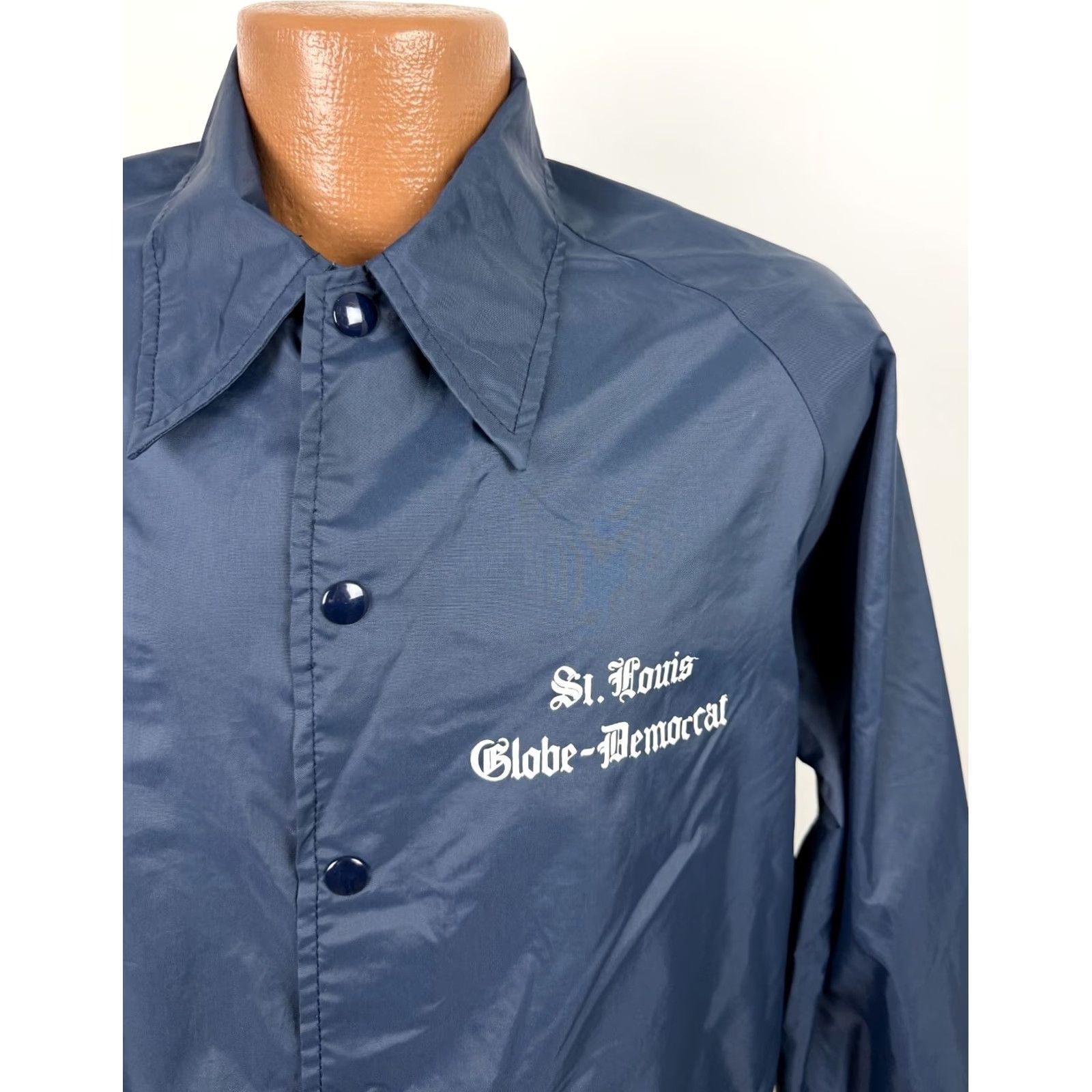 Velva Sheen VINTAGE Velva Sheen Jacket Mens Medium 70s Coach's St Louis Newspaper Windbreaker Nylon Blue Size US M / EU 48-50 / 2 - 3 Thumbnail