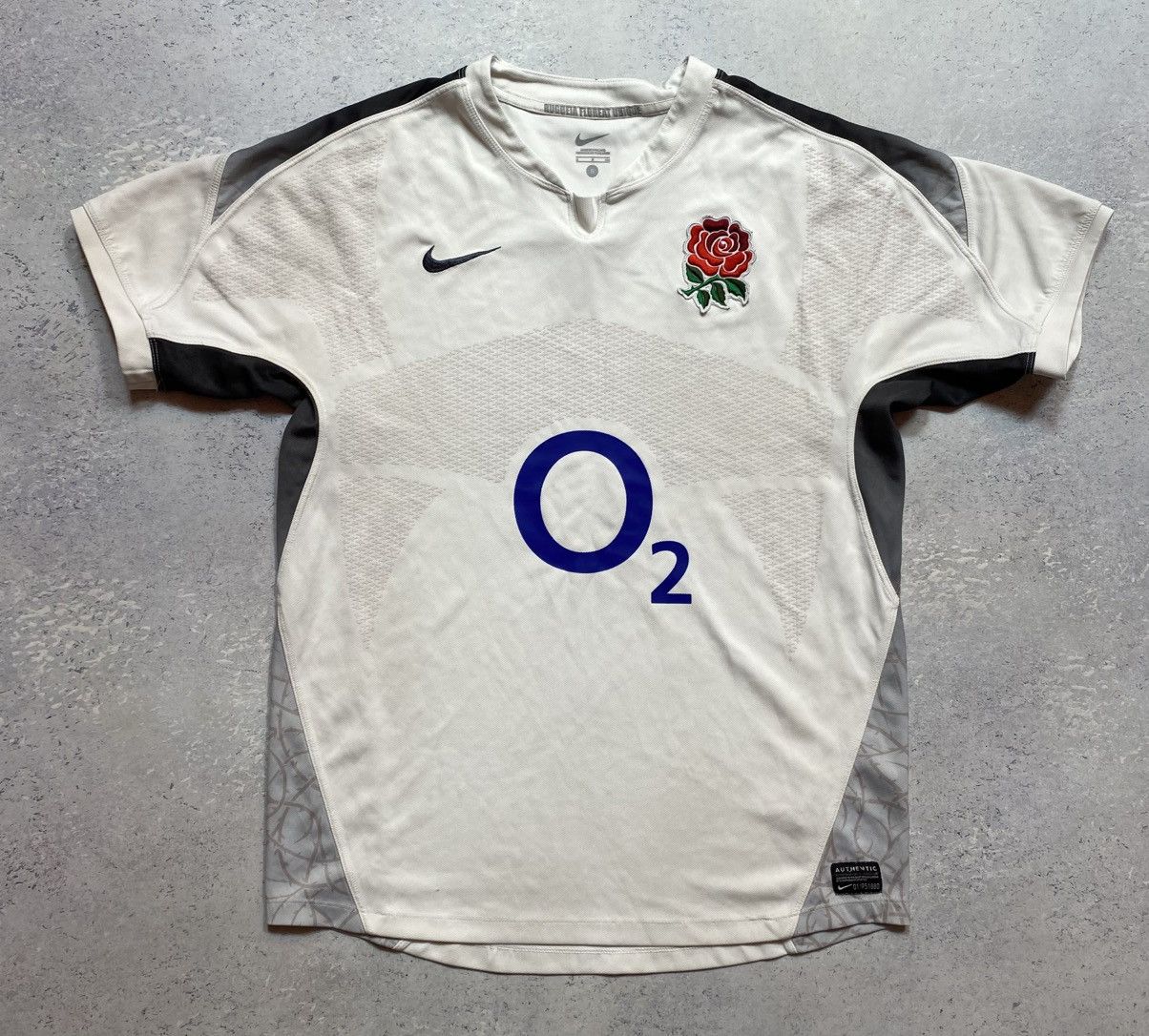 Nike Vintage Nike England rugby jersey size small Size US S / EU 44-46 / 1 - 1 Thumbnail