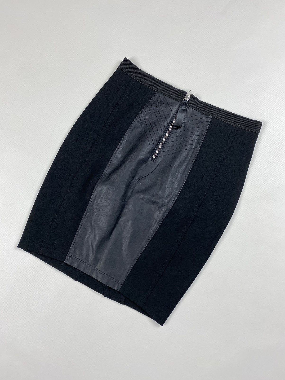 Jean Paul Gaultier Jean Paul Gaultier Lindex ladies pencil skirt size M Size 26" / US 2 / IT 38 - 6 Thumbnail