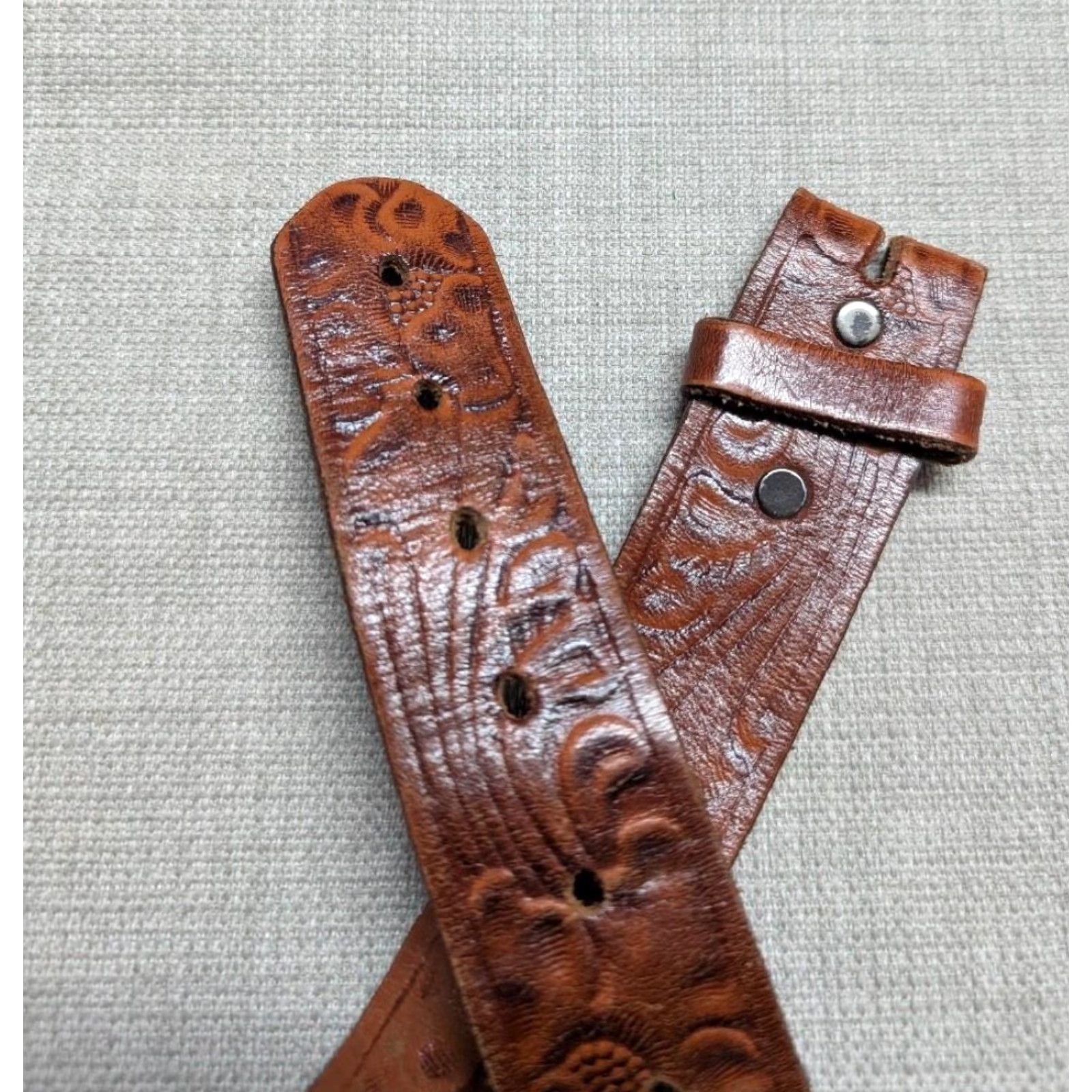 Vintage VINTAGE western belt brown 38 leather cowhide floral tooled belt Men Adult Regular 1-1/2" width Southwestern buckle snaps 34.5-42.5 Size 38 - 4 Thumbnail